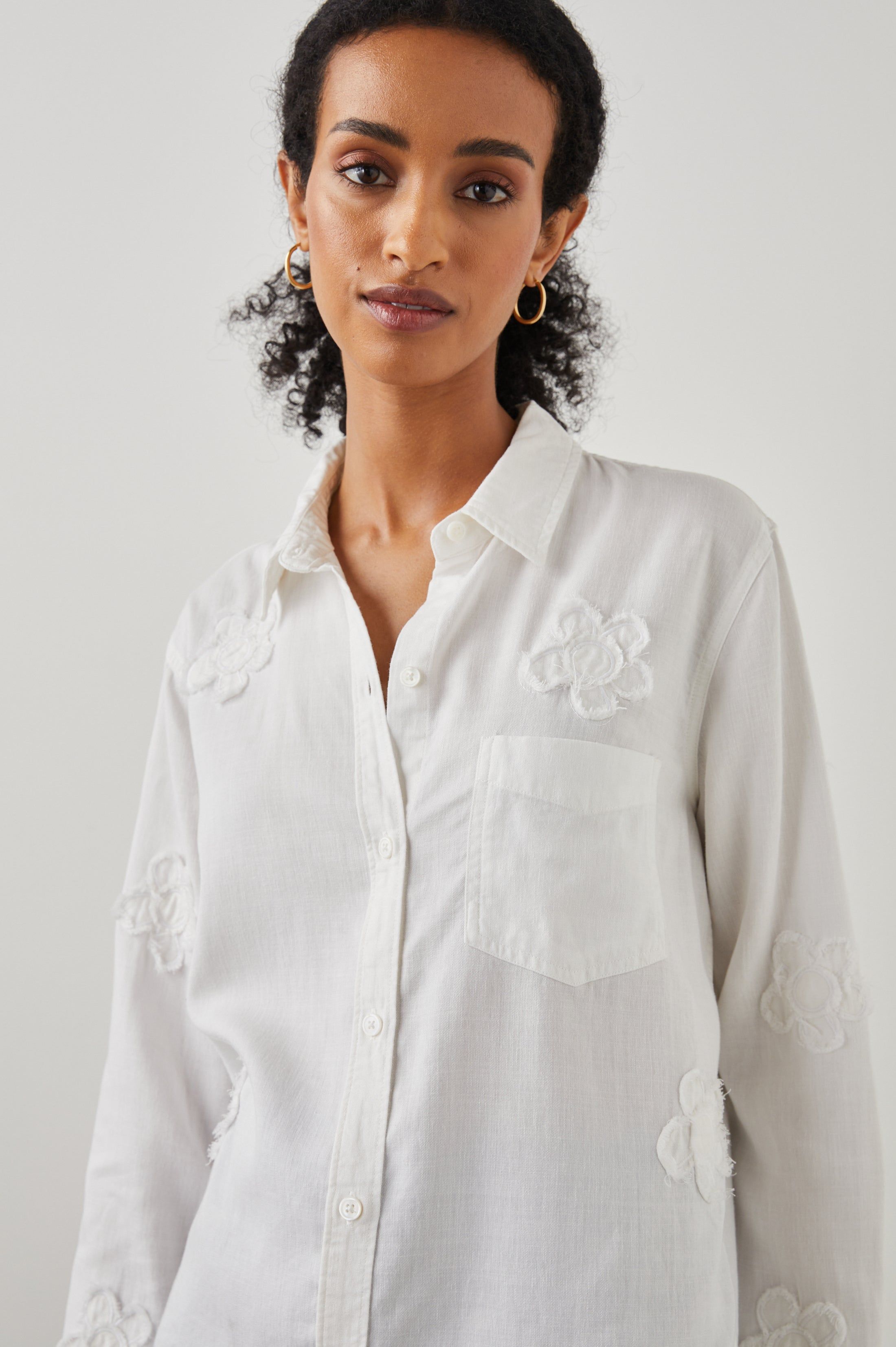 INGRID SHIRT - WHITE DAISY APPLIQUE sold by Rails product image thumbnail 3