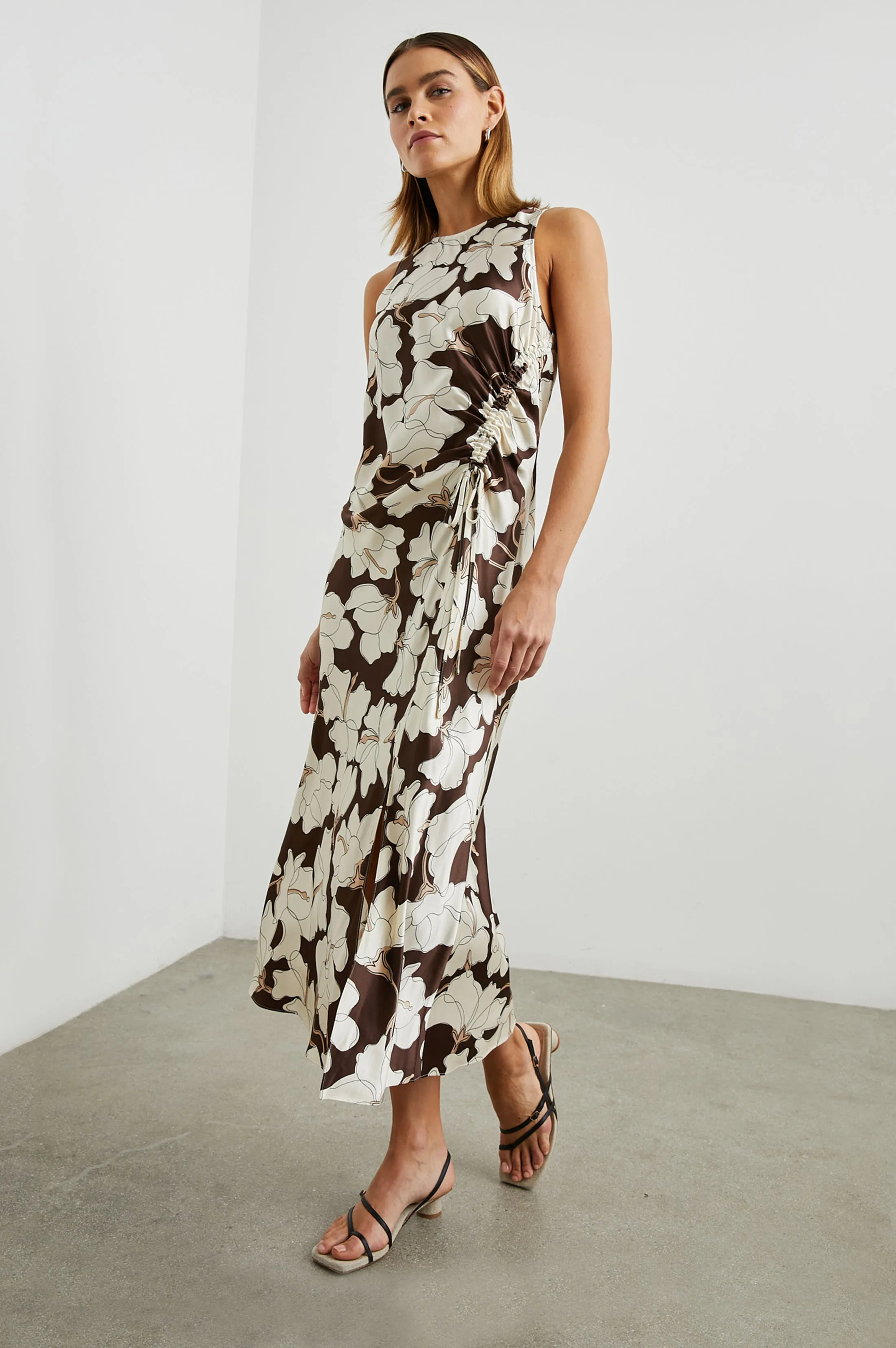GABRIELLA DRESS - MOCHA FLORAL sold by Rails product image thumbnail 4