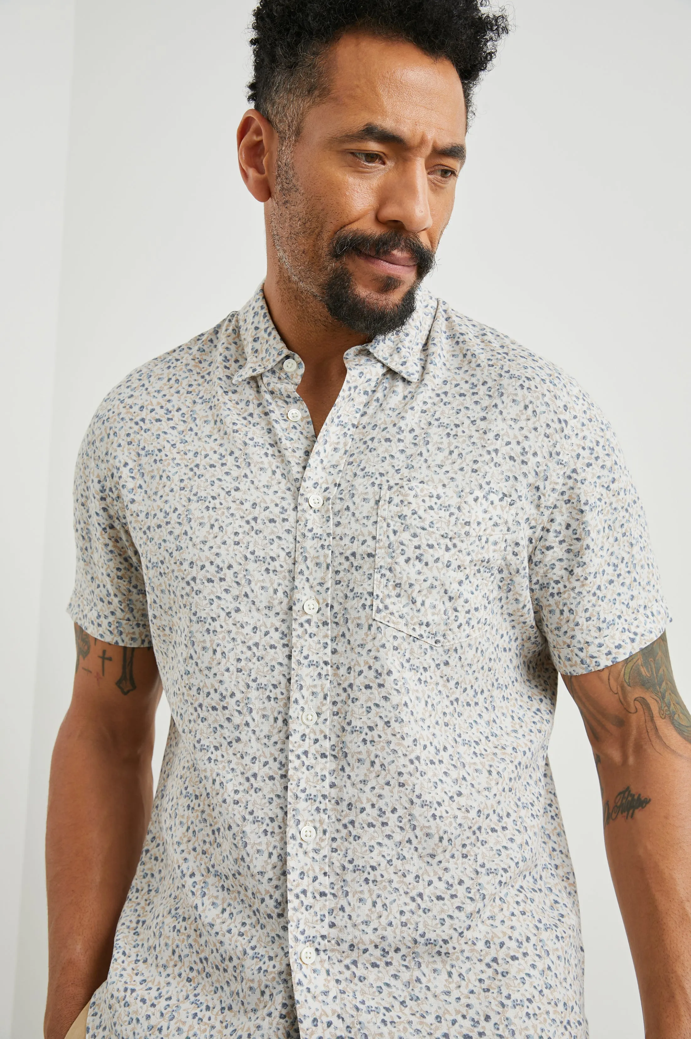 CARSON SHIRT - SPRING BLOSSOM PARCHMENT sold by Rails product image thumbnail 3