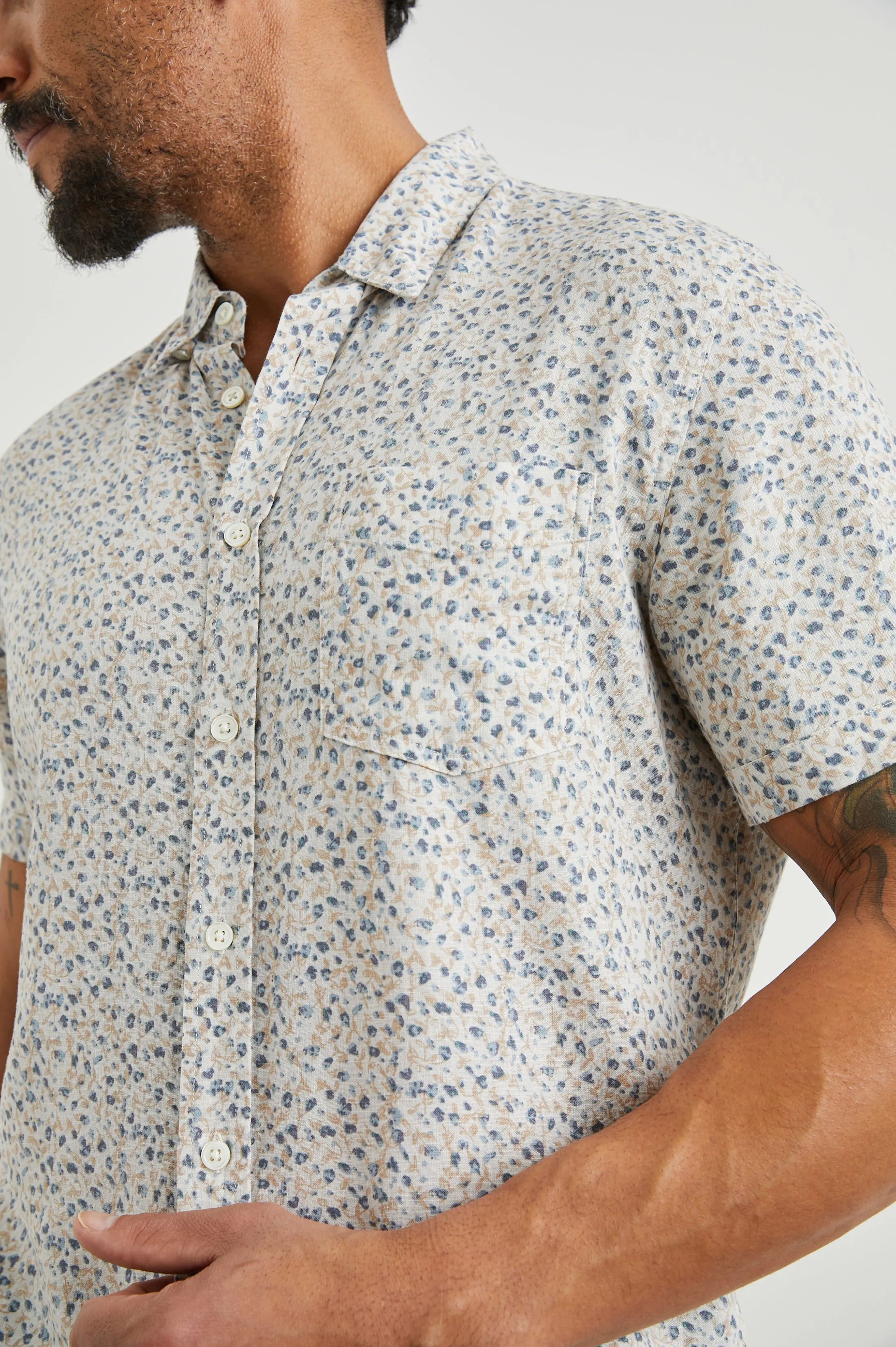 CARSON SHIRT - SPRING BLOSSOM PARCHMENT sold by Rails product image thumbnail 2