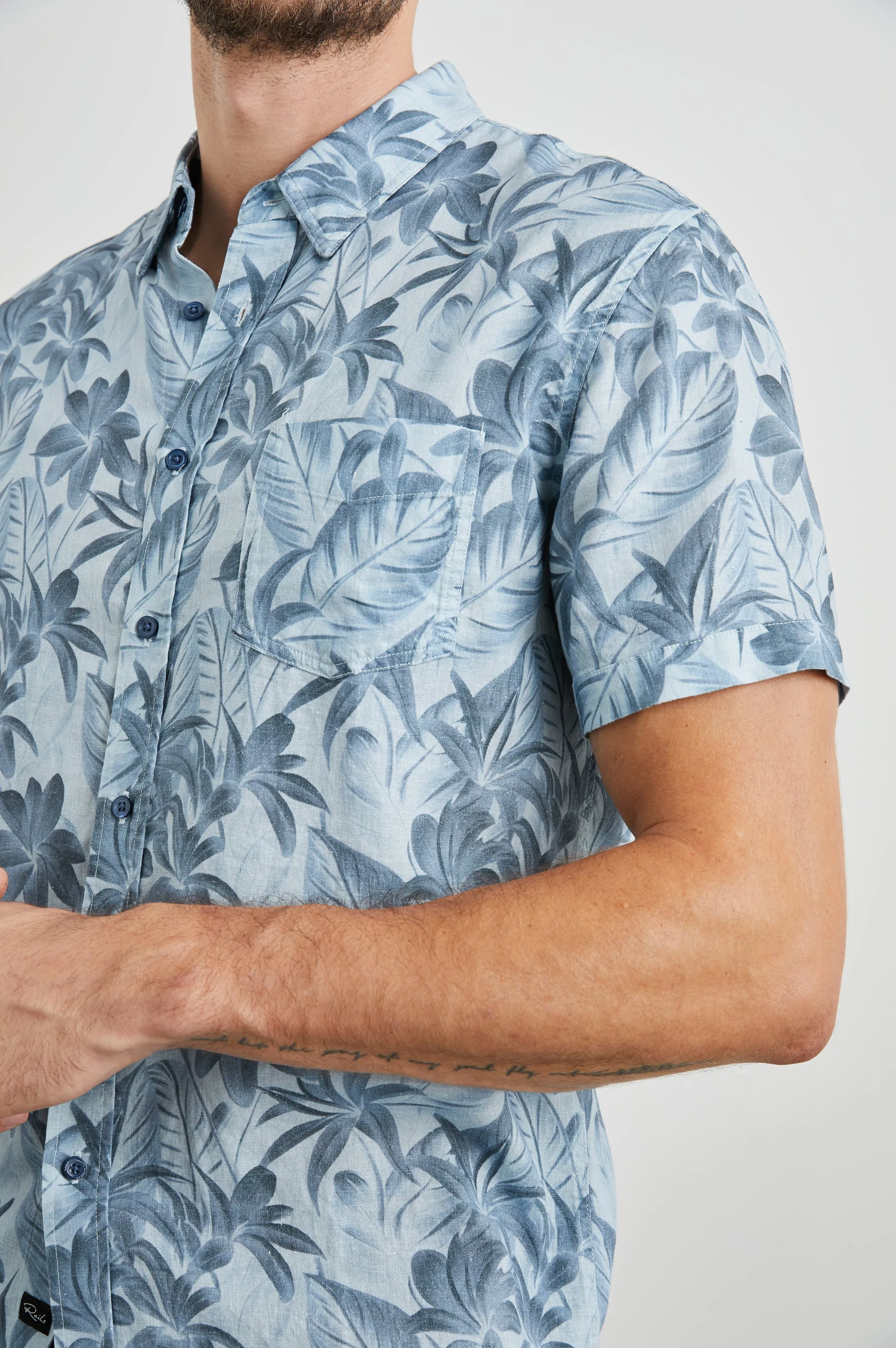 CARSON SHIRT - JUNGLE GARDEN REFLECTION sold by Rails product image thumbnail 2