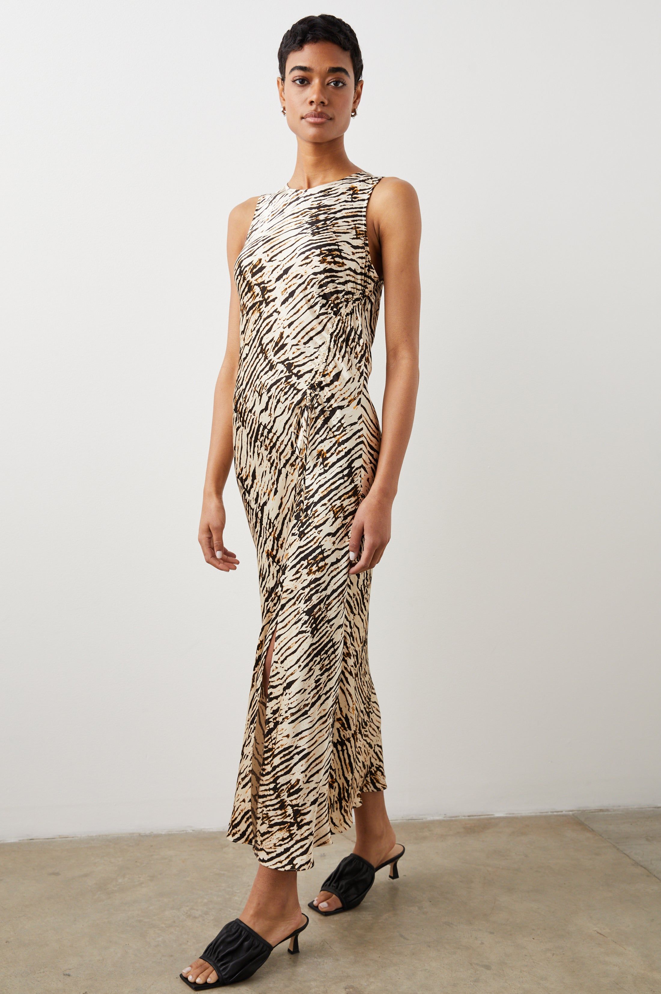 GABRIELLA DRESS - NEUTRAL IKAT sold by Rails product image thumbnail 3