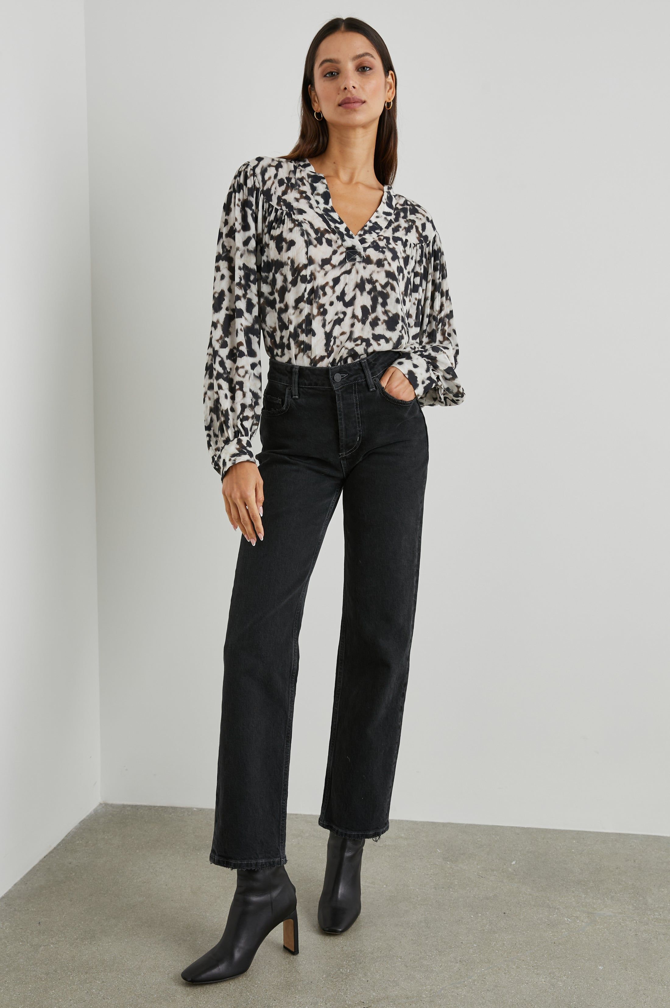 FABLE TOP - BLURRED CHEETAH sold by Rails product image thumbnail 3