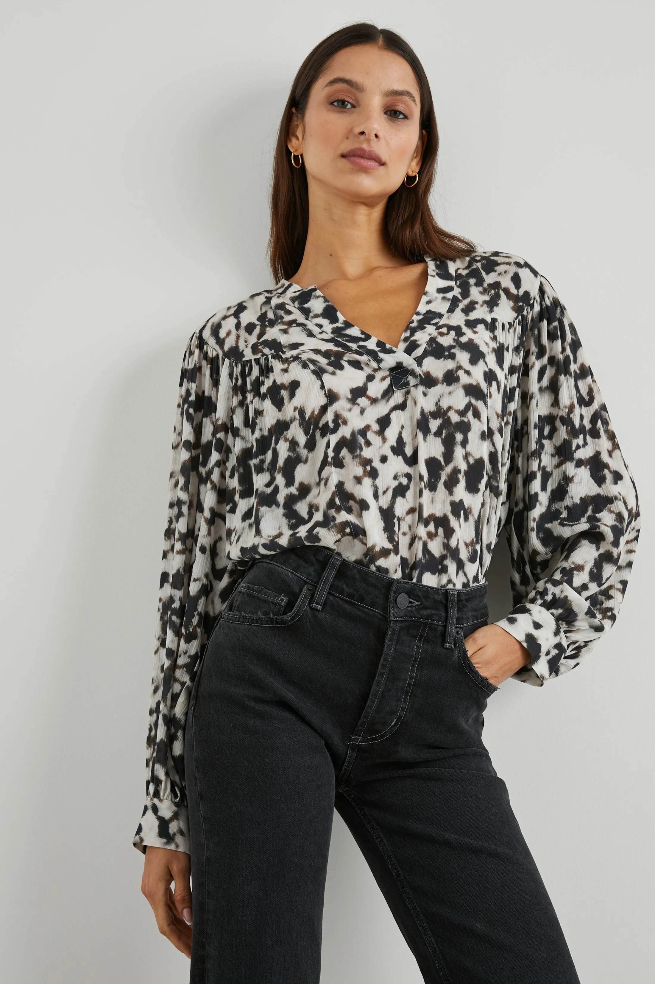 FABLE TOP - BLURRED CHEETAH sold by Rails product image thumbnail 4