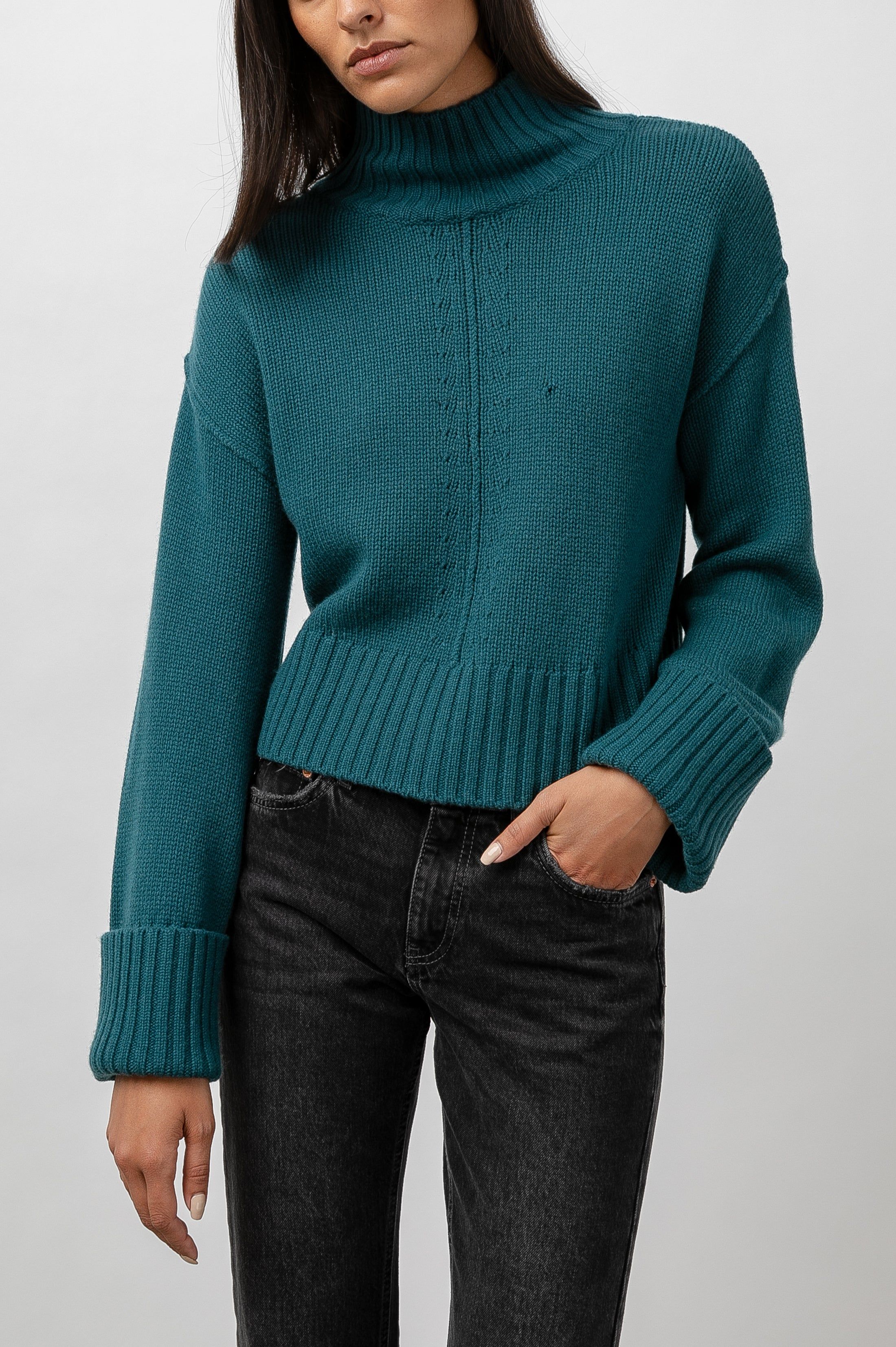 HALLE SWEATER - EVERGREEN sold by Rails