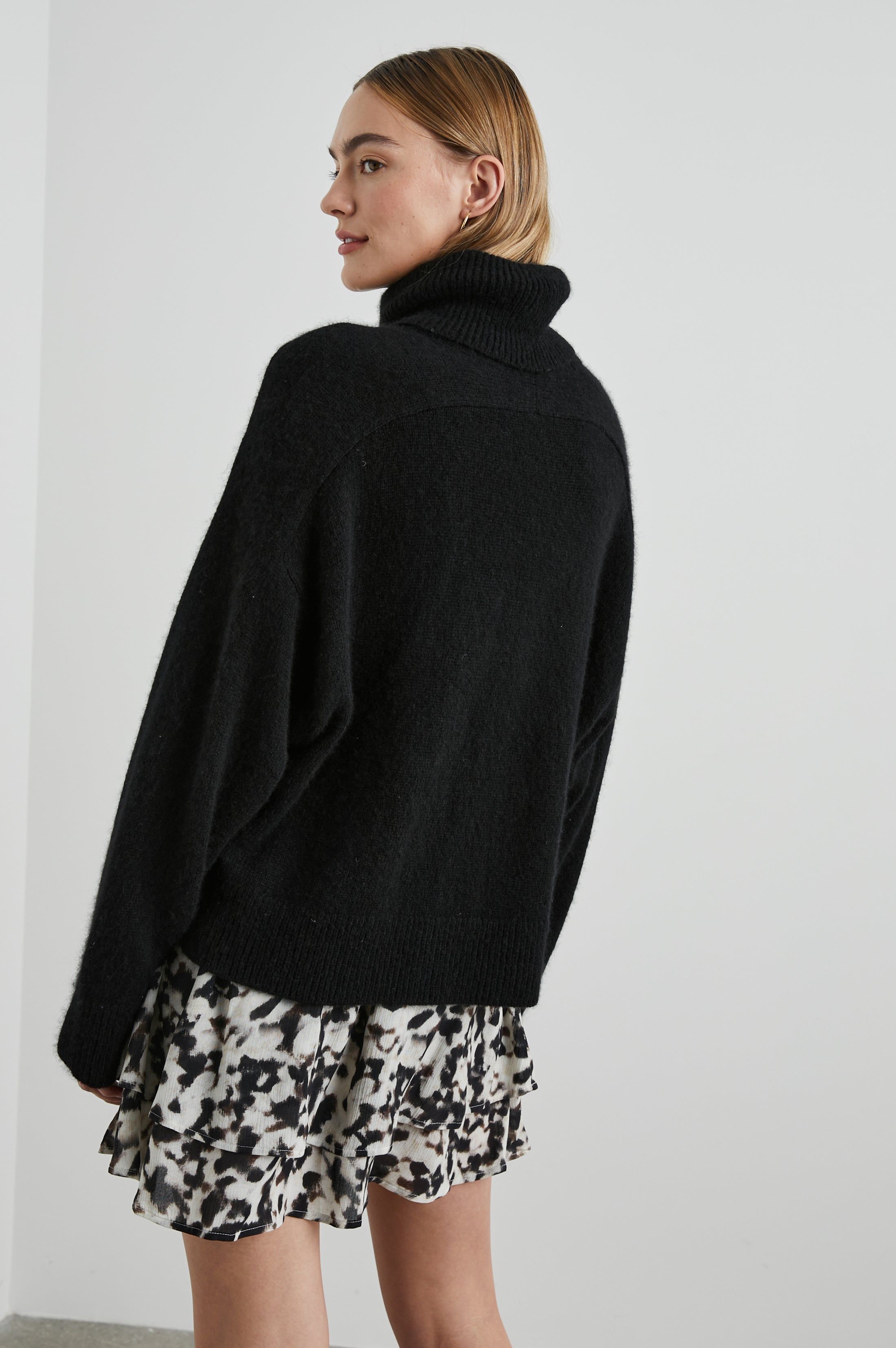 ESTELLE SWEATER - BLACK sold by Rails product image thumbnail 5