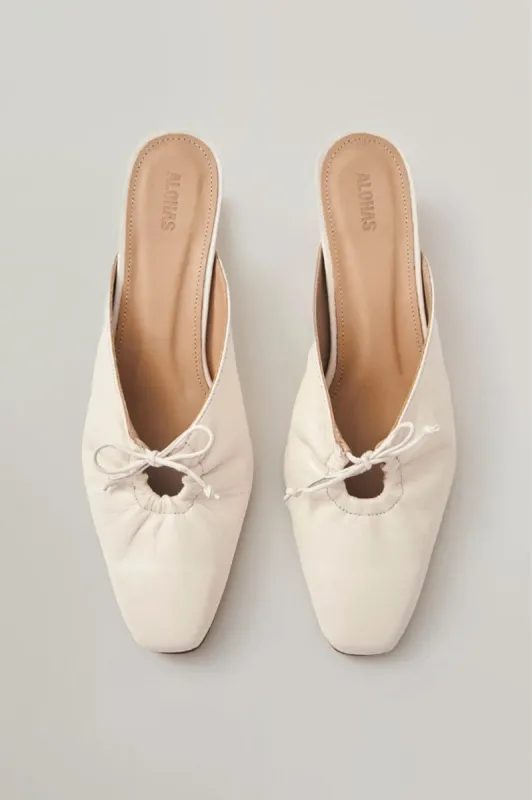 ALOHAS AMAR MULE - CREAM sold by Rails