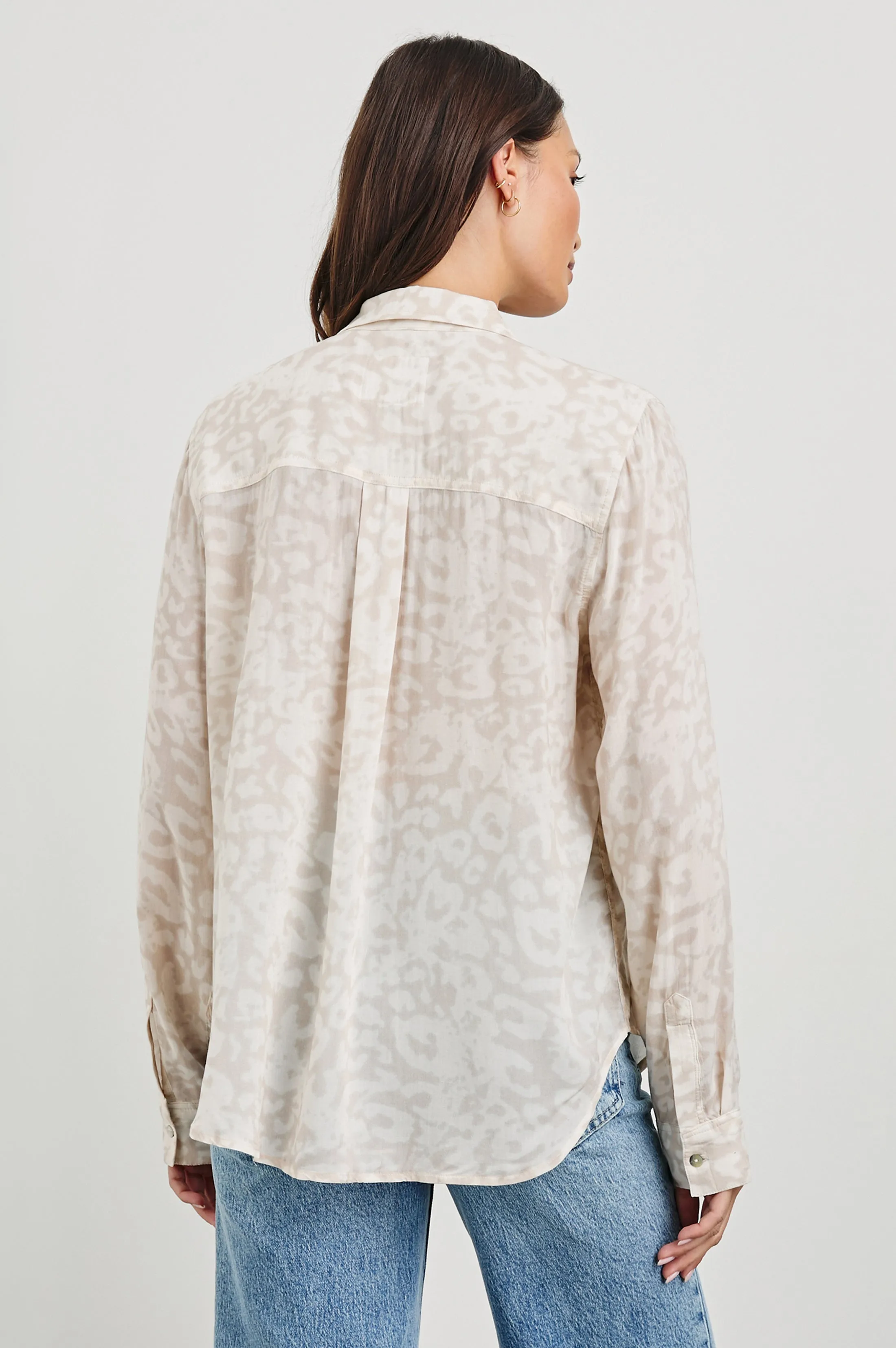 JOSEPHINE SHIRT - SAND DIFFUSED CHEETAH sold by Rails product image thumbnail 5