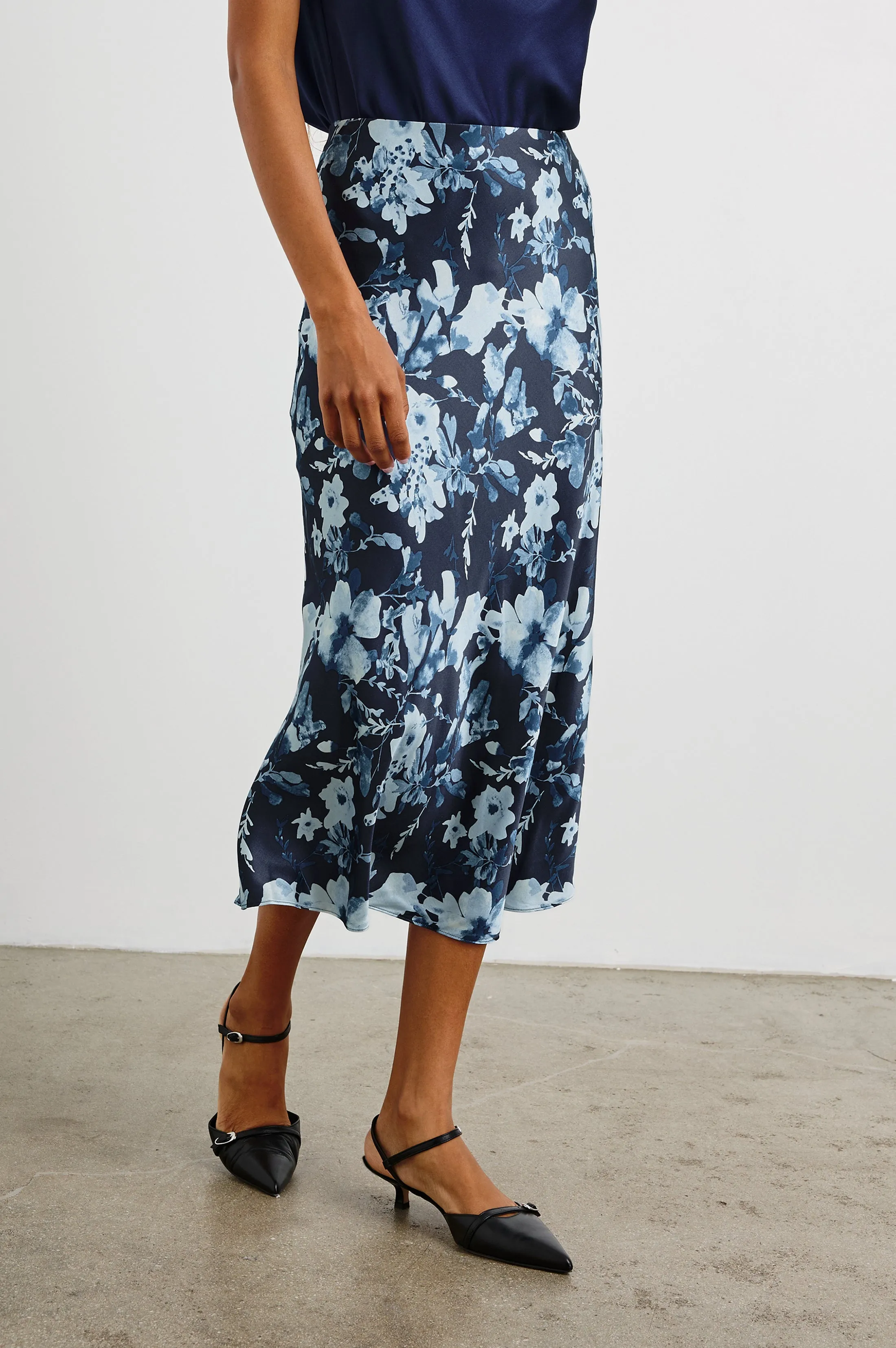 ANYA SKIRT - INDIGO BLOSSOMS sold by Rails product image thumbnail 4