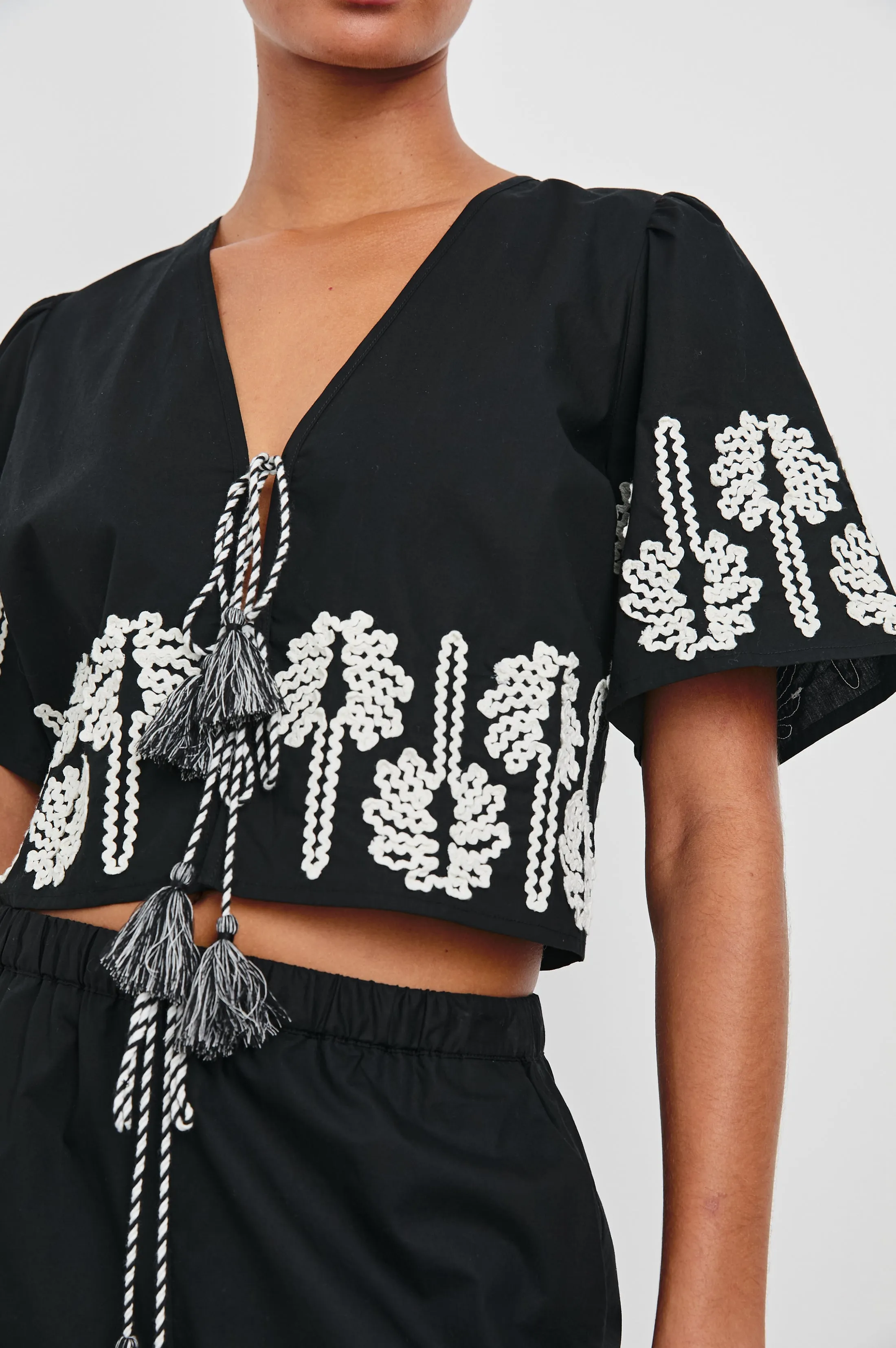PARI TOP - BLACK IVORY PALM TREES sold by Rails product image thumbnail 2