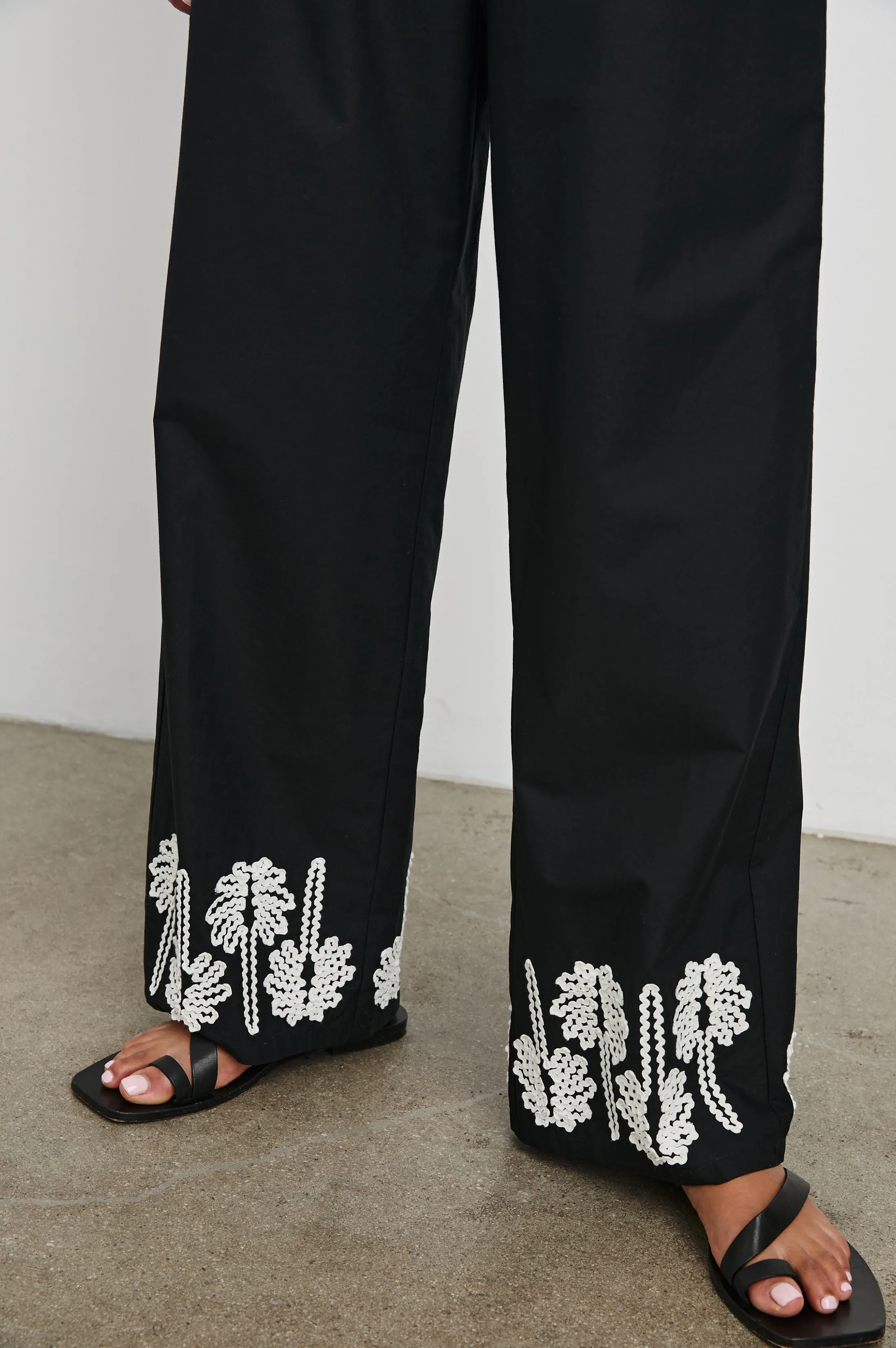 EMMIE PANT - BLACK IVORY PALM TREES sold by Rails product image thumbnail 4