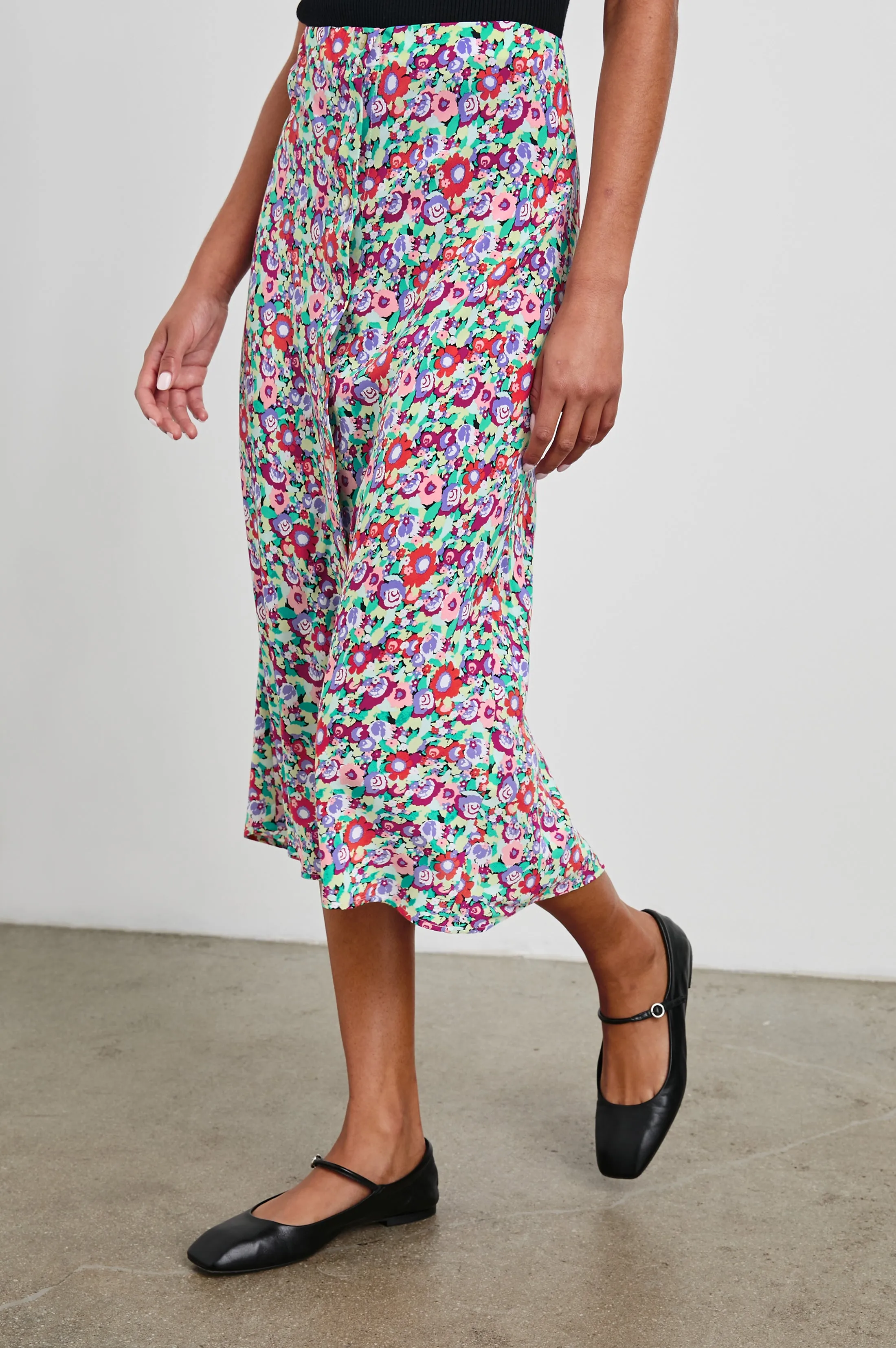 ROSETTA SKIRT - OVERSIZED MULTI FLORAL sold by Rails product image thumbnail 4