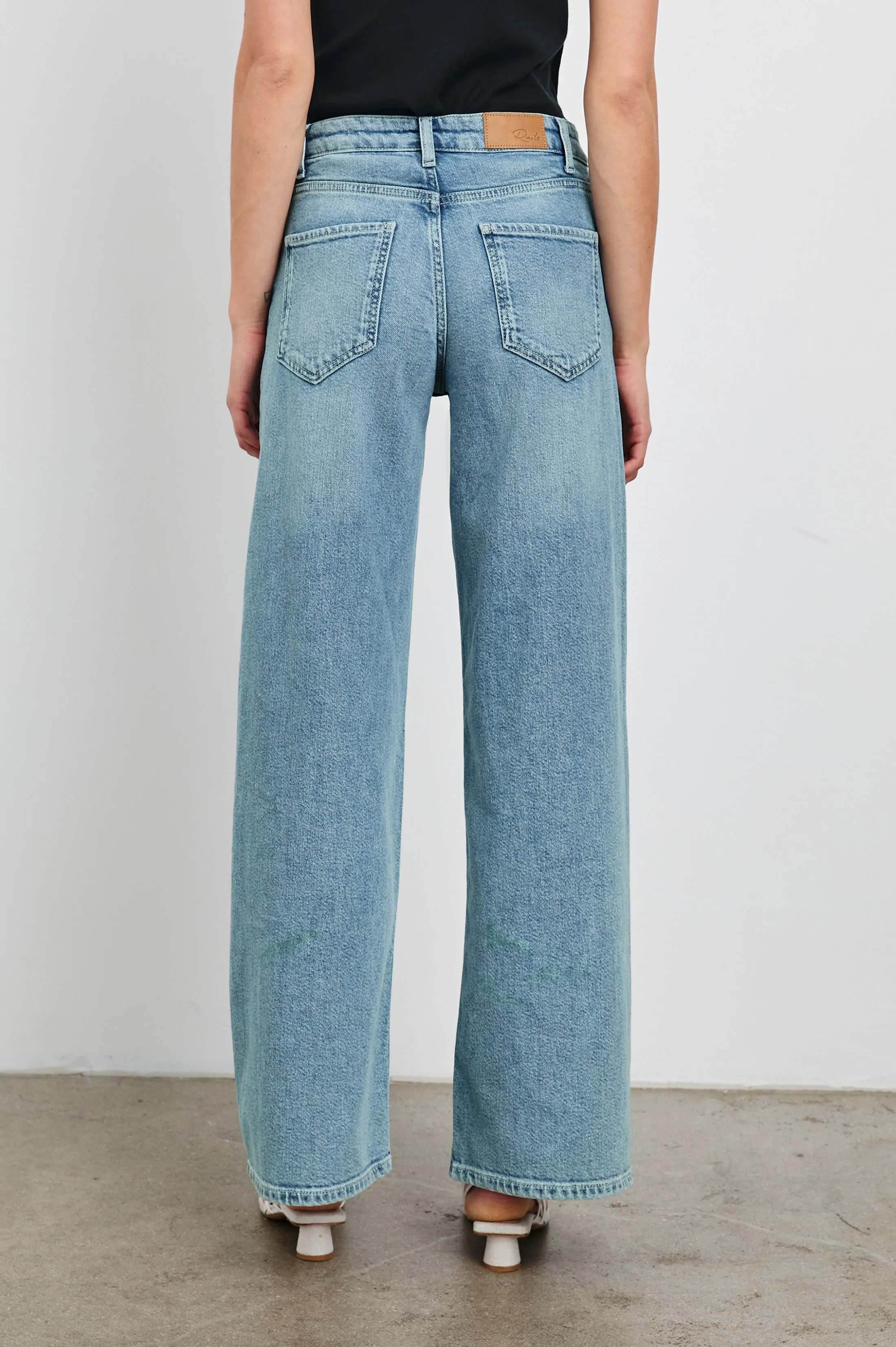 ★GLOWNY★ 901 LOWRISE WIDE LEG JEANS DEEP BLUE GY24CLADN001 GLOWNY 901 Low-Rise Wide Leg Jeans - Deep Blue