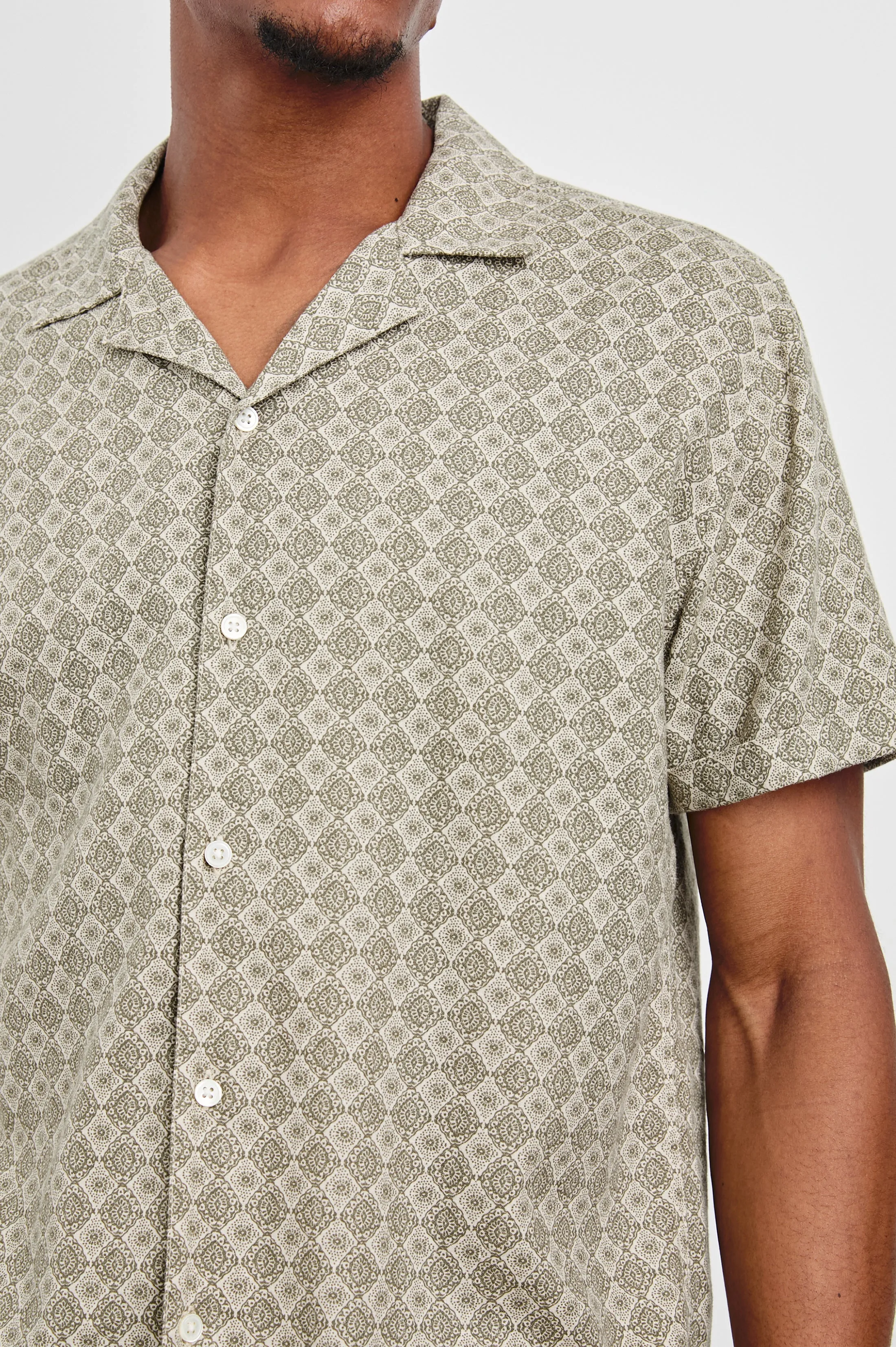 ATLAS SHIRT - DIAMOND OAT OLIVE sold by Rails product image thumbnail 2