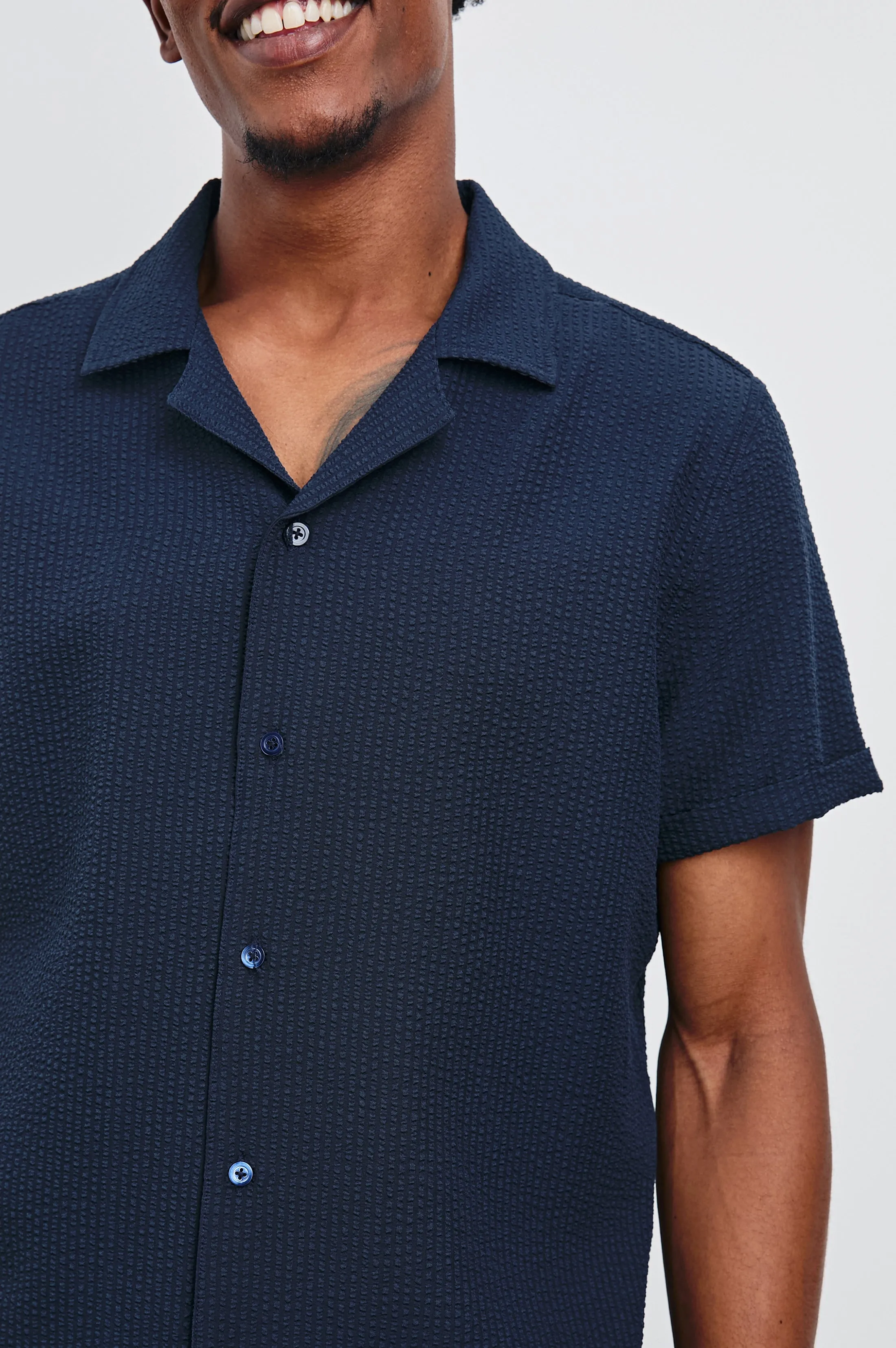 AMALFI SHIRT - NAVY SEERSUCKER sold by Rails product image thumbnail 2