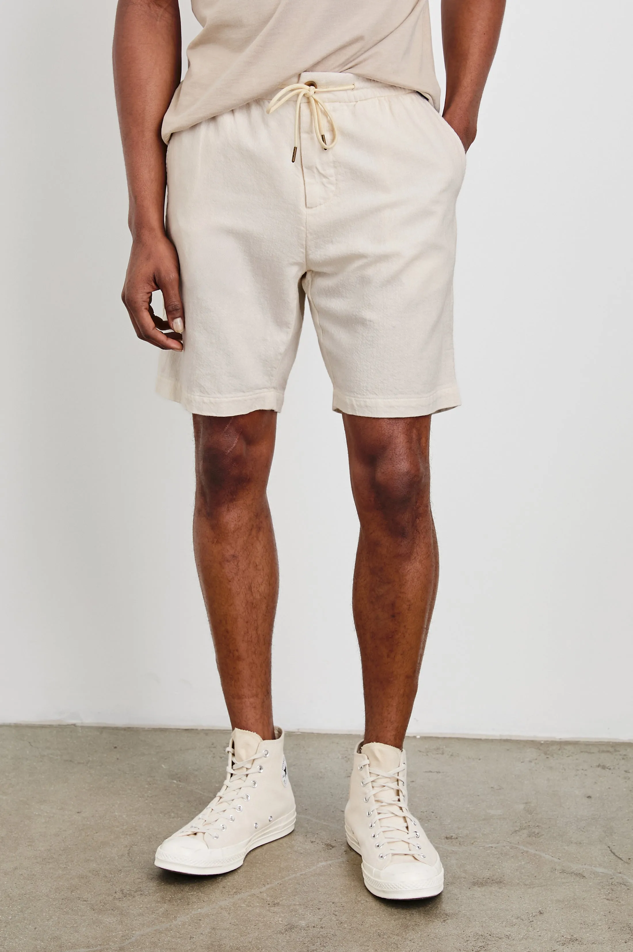 ARCHER 8.5" SHORT - ECRU sold by Rails