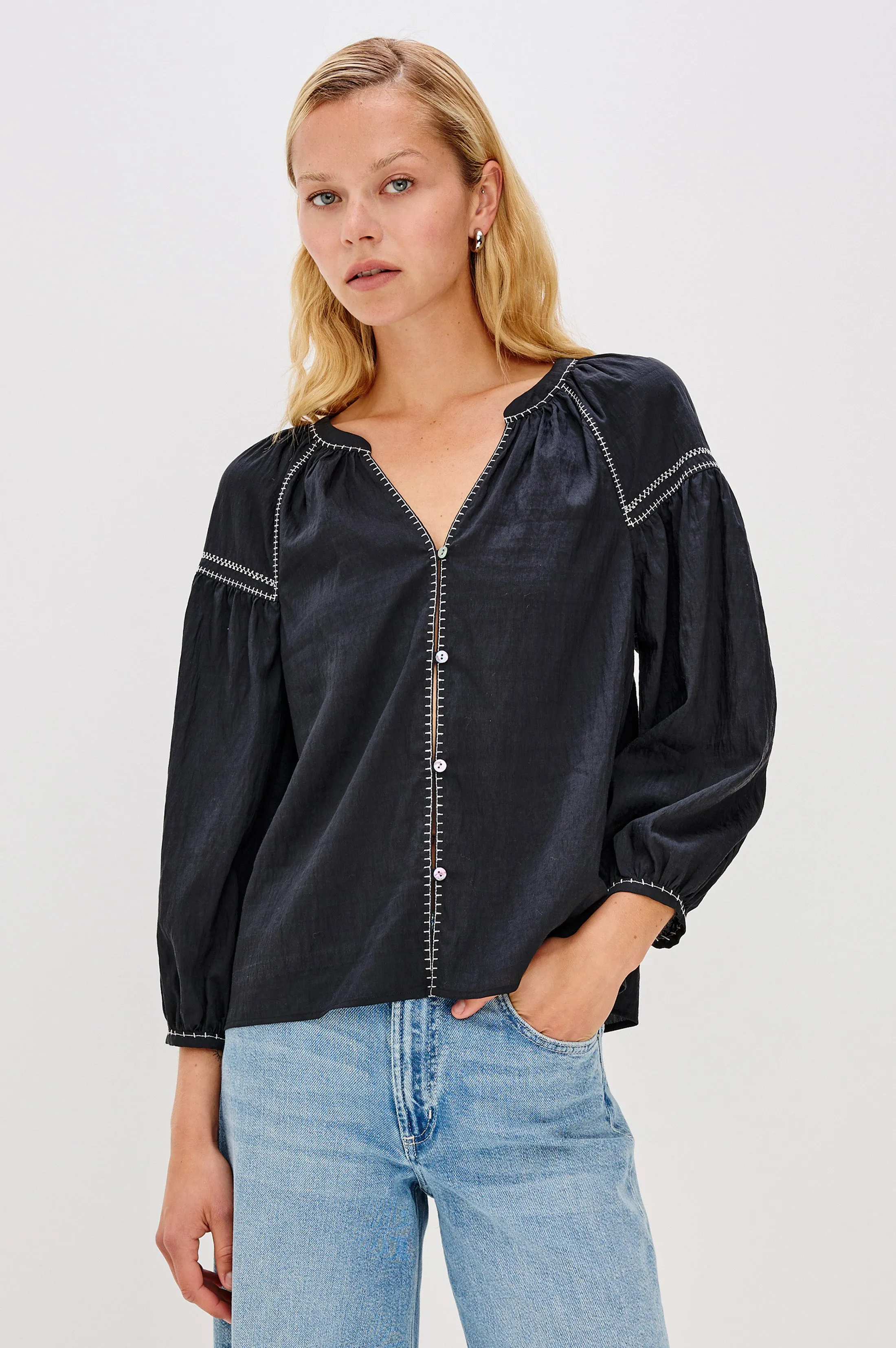 VASIA TOP - BLACK sold by Rails