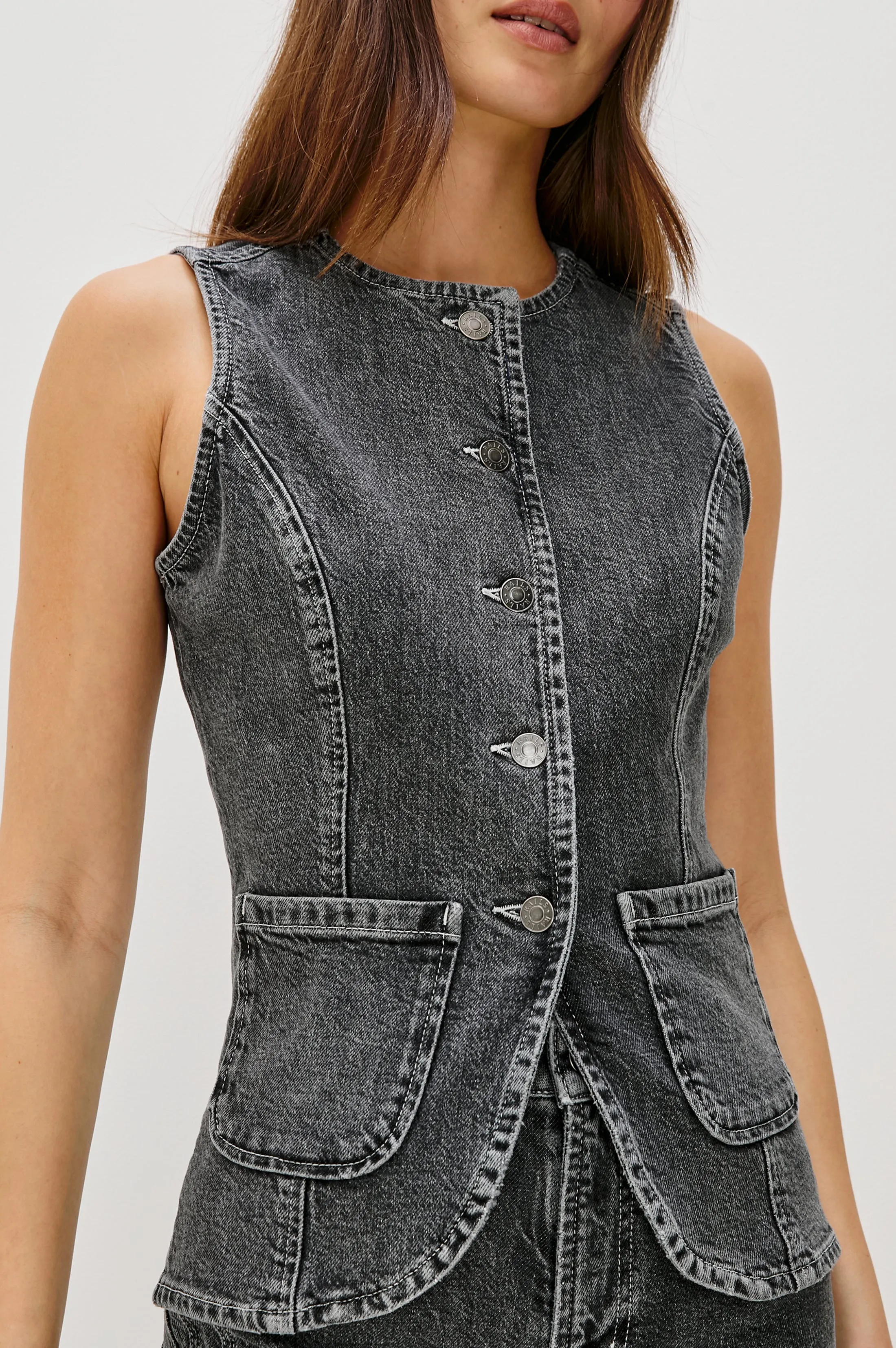 PORTOLA VEST - WASHED CHARCOAL sold by Rails product image thumbnail 2