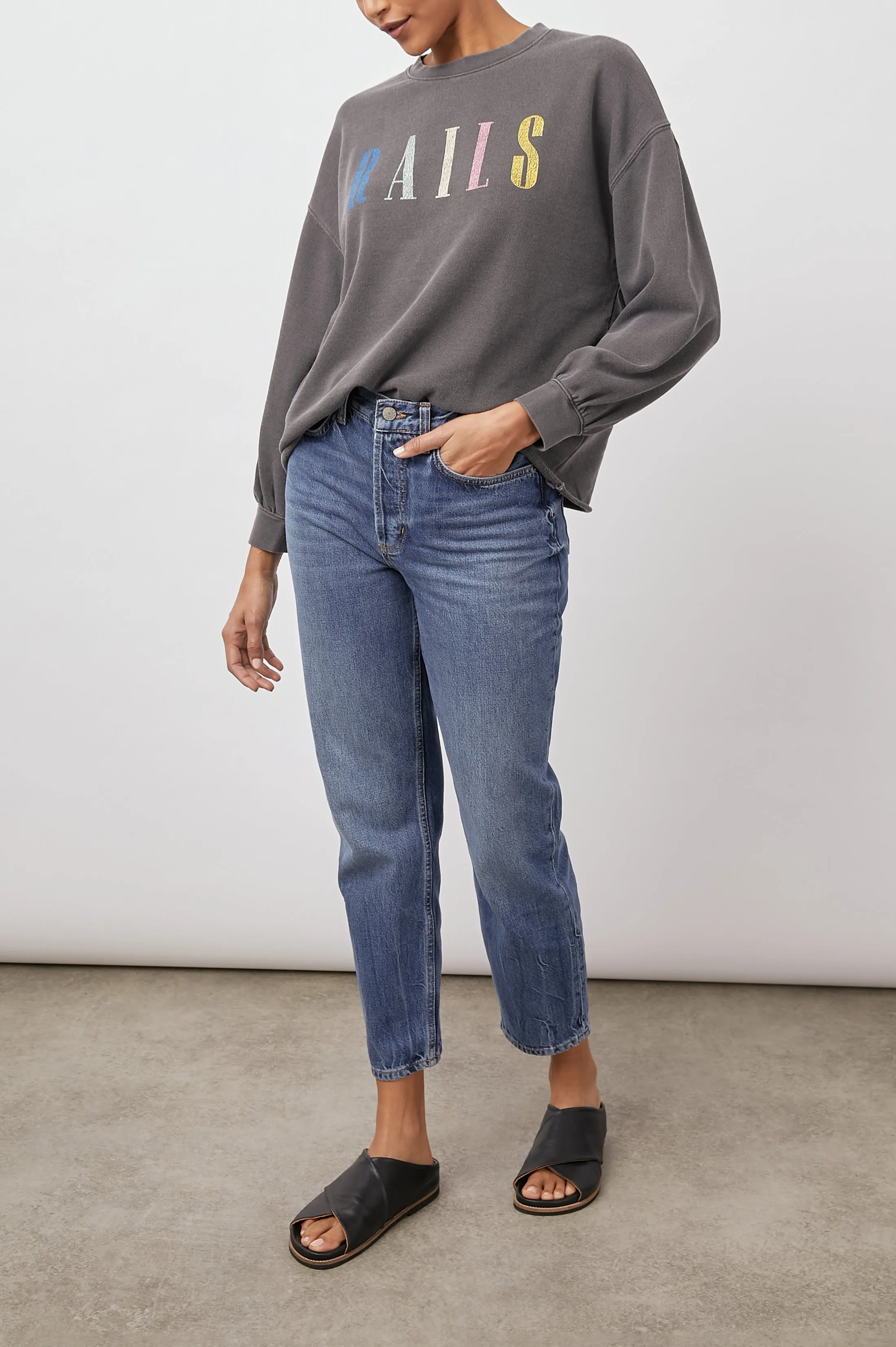 RAILS SIGNATURE SWEATSHIRT - VINTAGE BLACK sold by Rails product image thumbnail 3