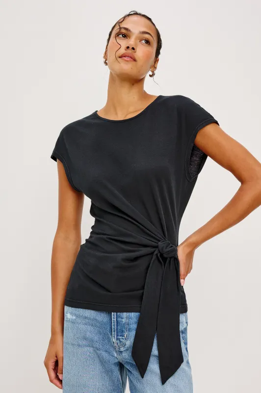 GABBIE TOP - BLACK made by Rails
