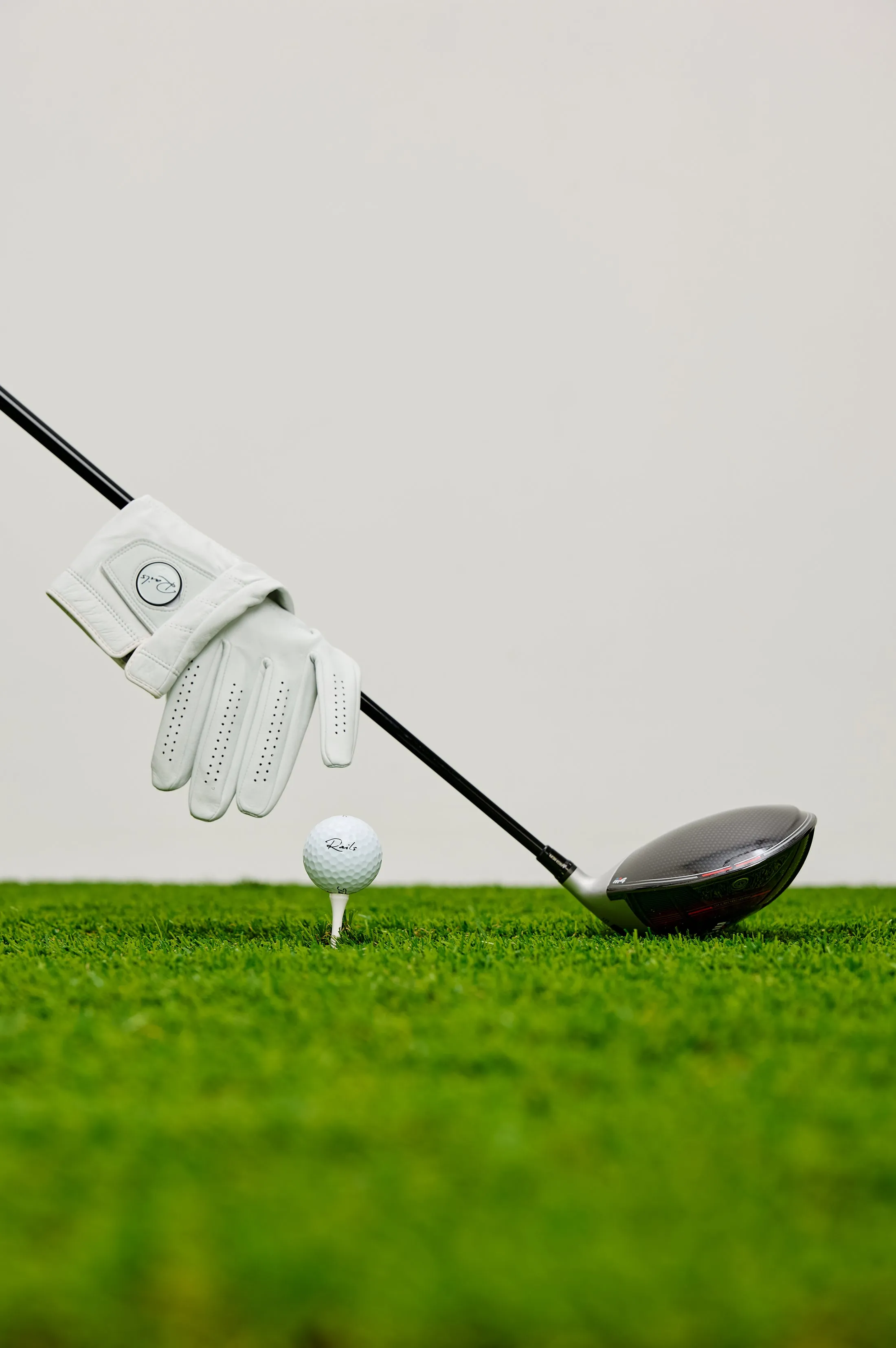 RAILS GOLF GLOVE - RIGHT- WHITE sold by Rails product image thumbnail 3