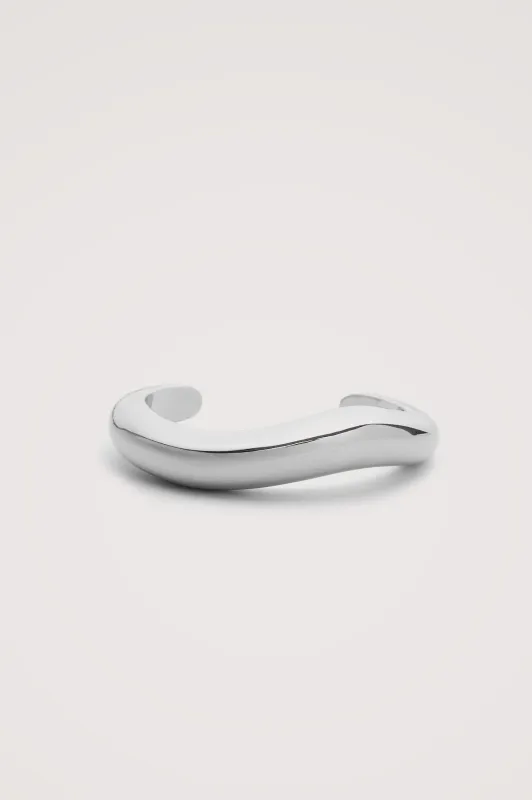 ORGANIC SHAPED CUFF BRACELET - SILVER made by Rails