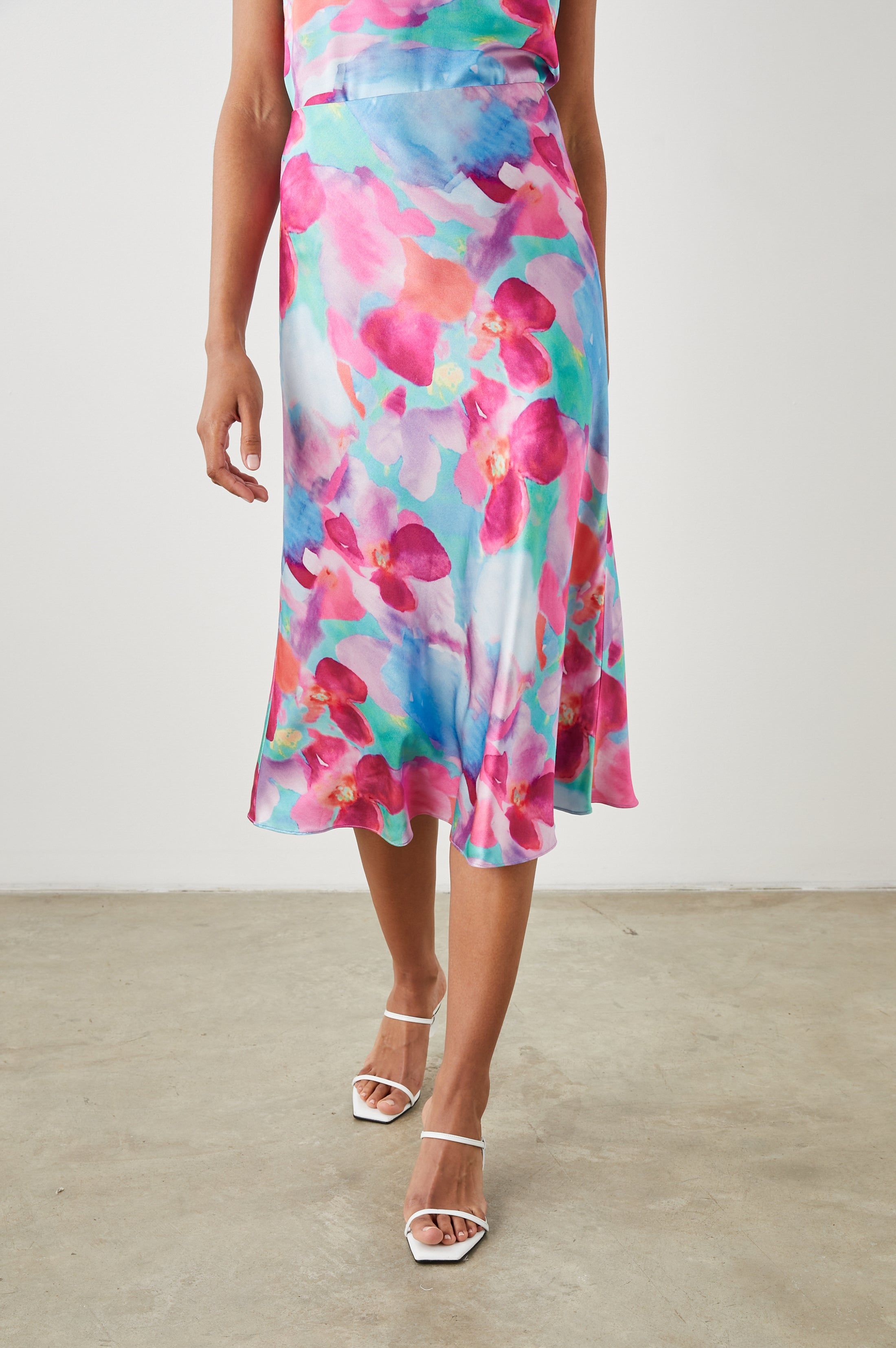 ANYA SKIRT - LEI FLORAL sold by Rails