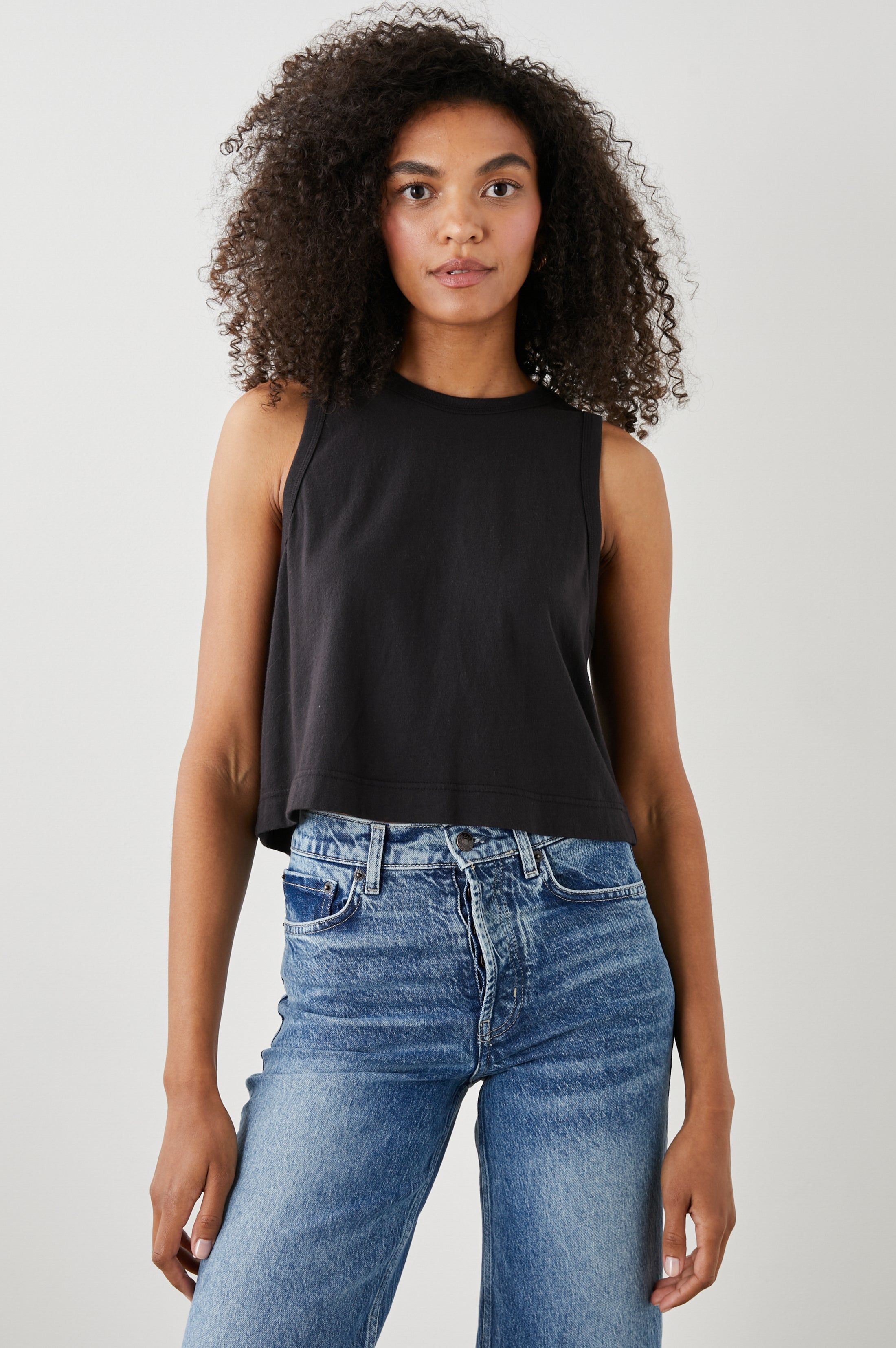 THE BOXY TANK - BLACK sold by Rails