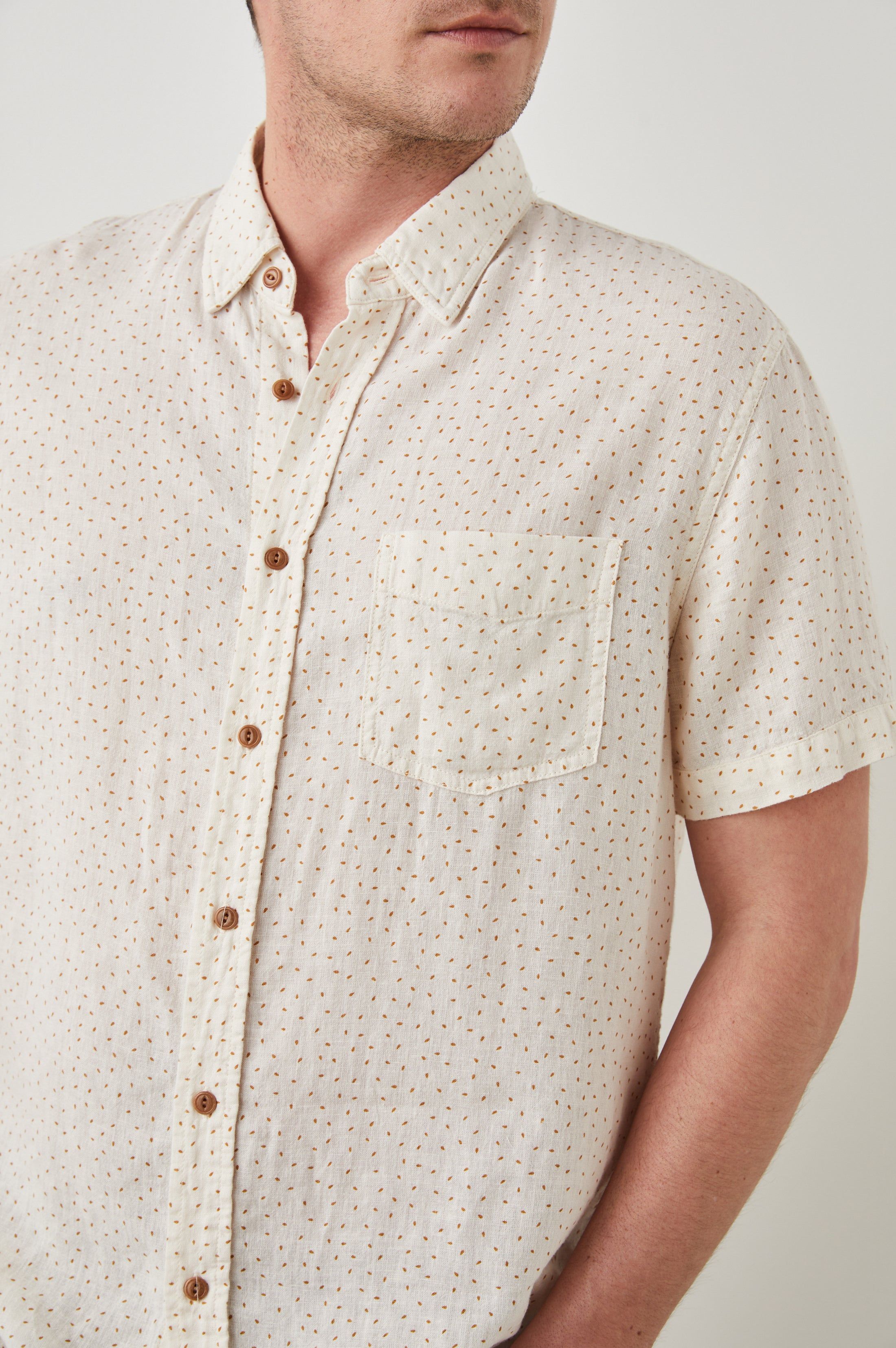 CARSON SHIRT - SCATTERED SEED MUSTARD sold by Rails