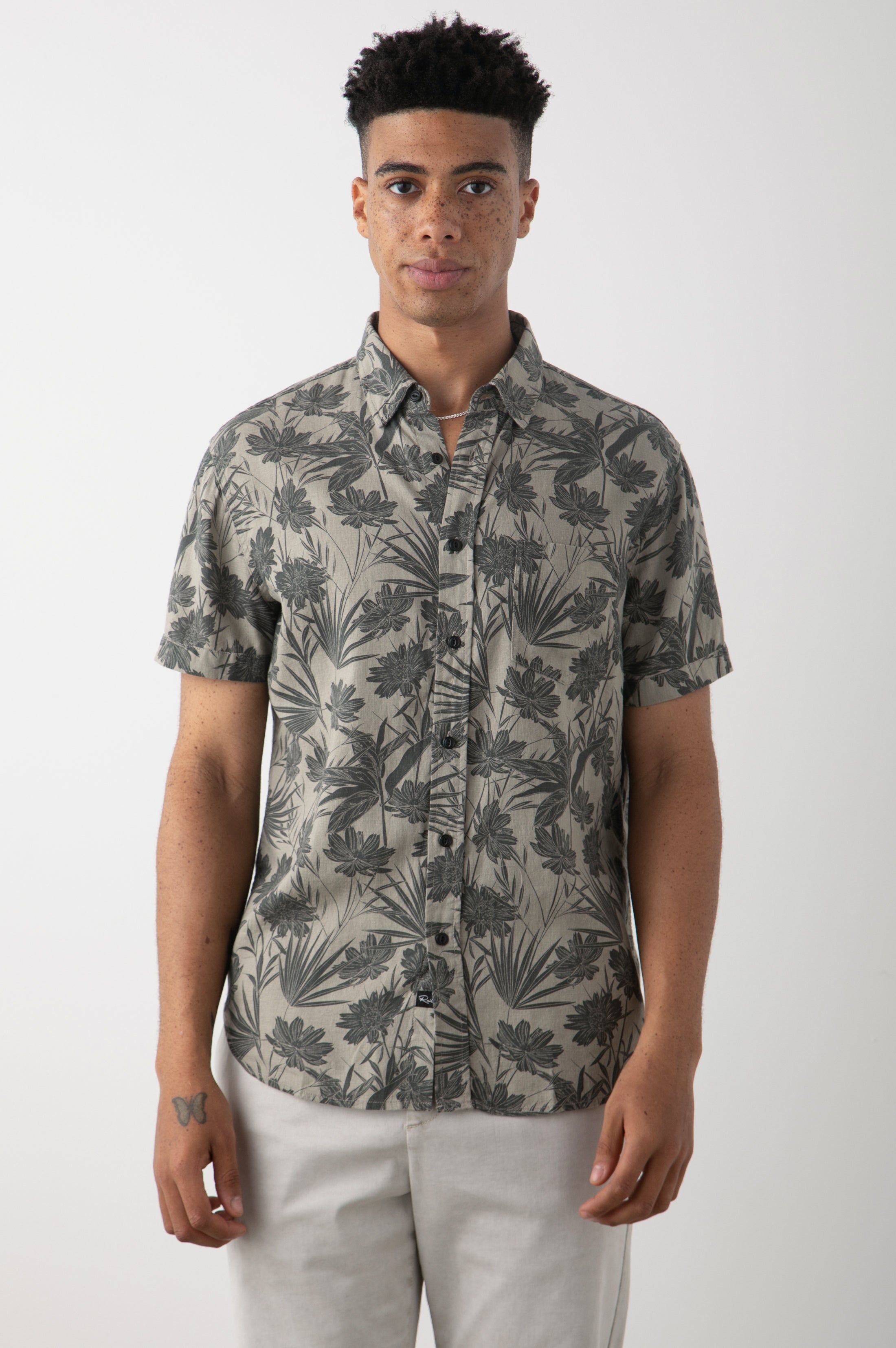 CARSON SHIRT - JUNGLE FOLIAGE OLIVE sold by Rails