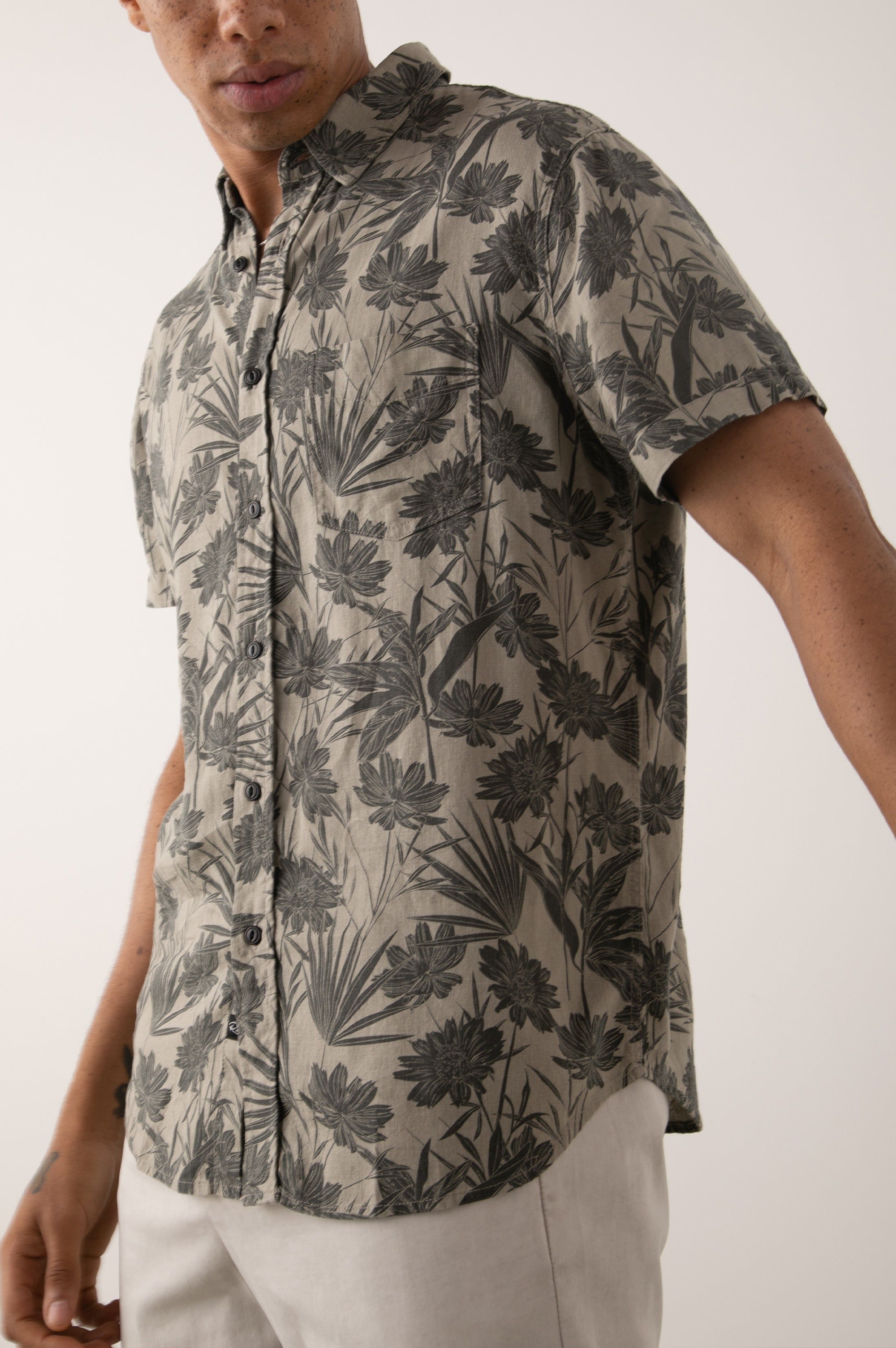 CARSON SHIRT - JUNGLE FOLIAGE OLIVE sold by Rails product image thumbnail 3
