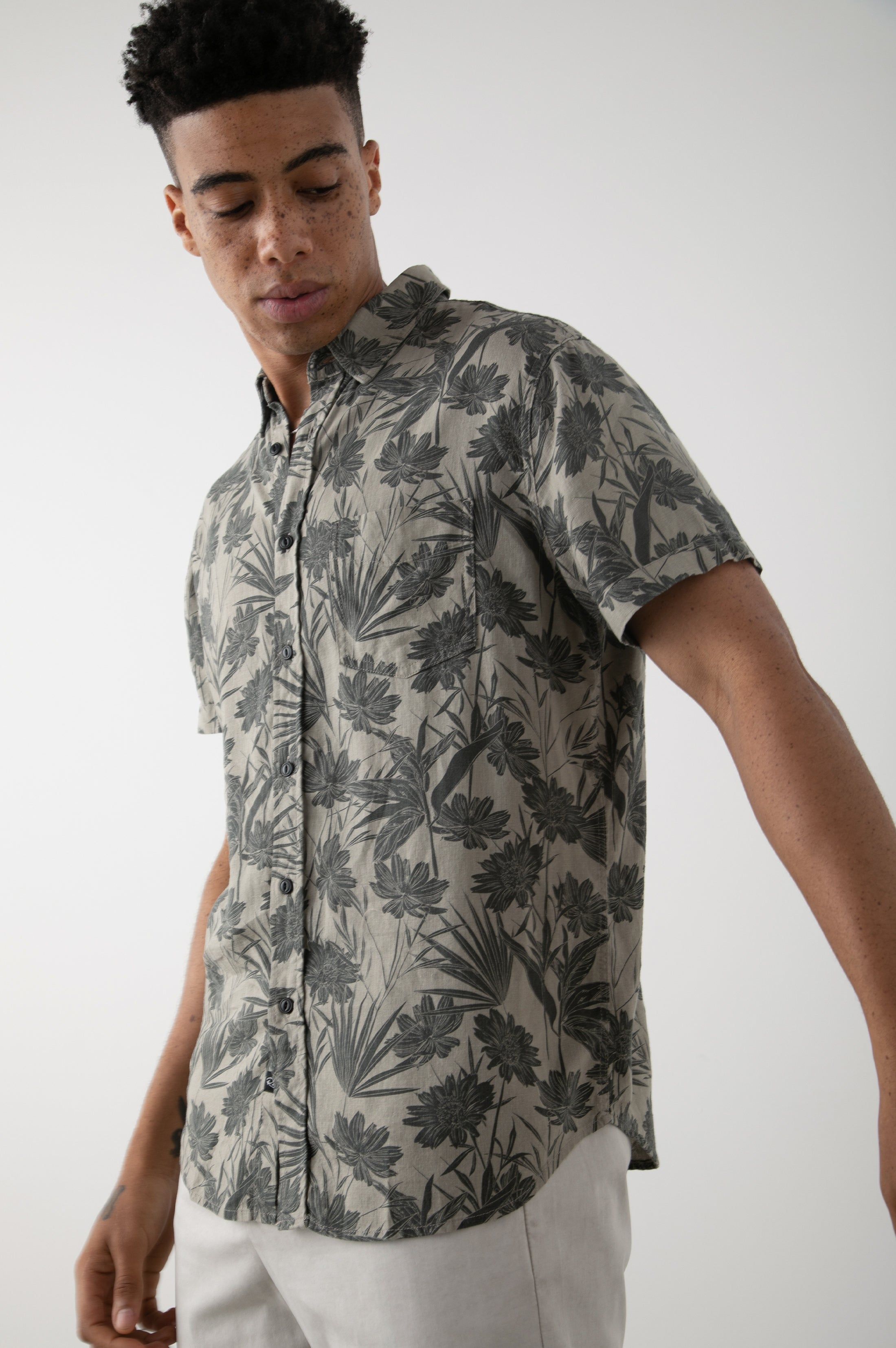 CARSON SHIRT - JUNGLE FOLIAGE OLIVE sold by Rails product image thumbnail 5