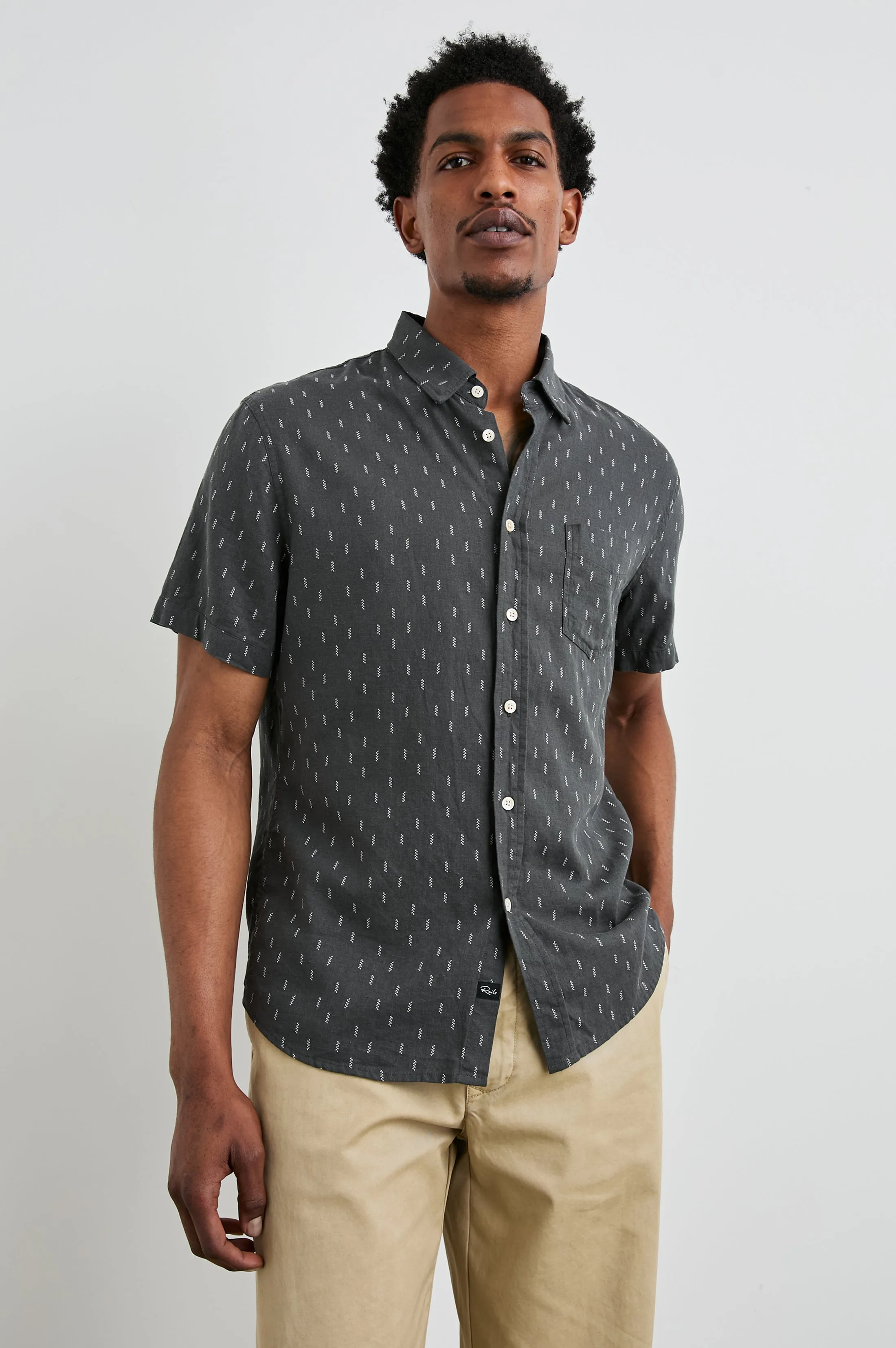 CARSON SHIRT - LOUIS LEAF BLACK sold by Rails