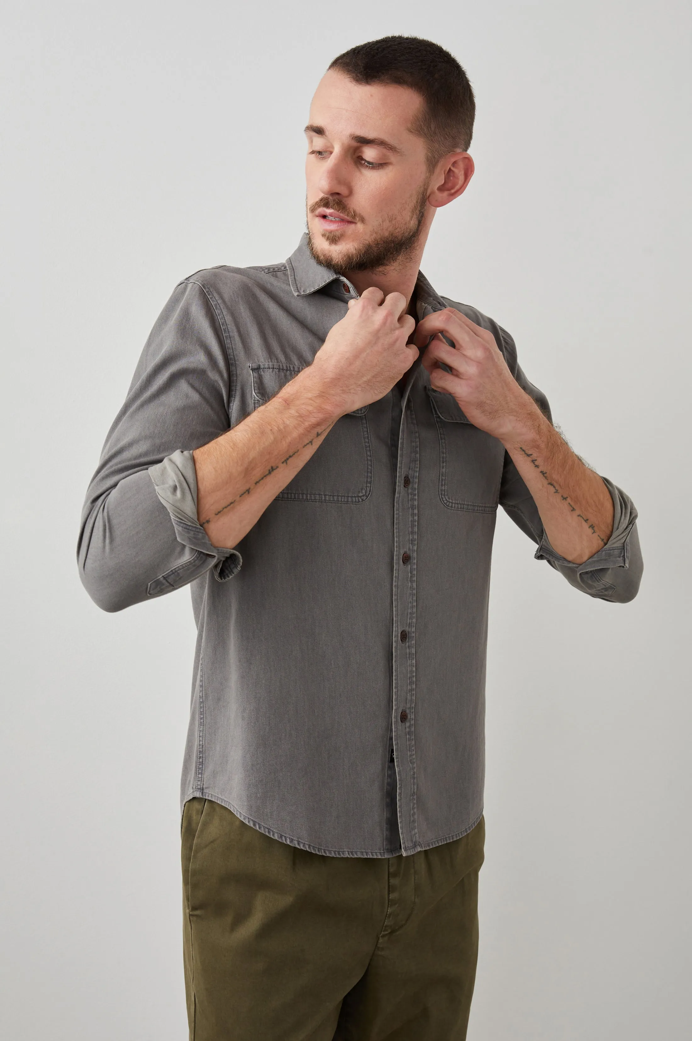 RHET SHIRT - WASHED BLACK CHAMBRAY sold by Rails product image thumbnail 2