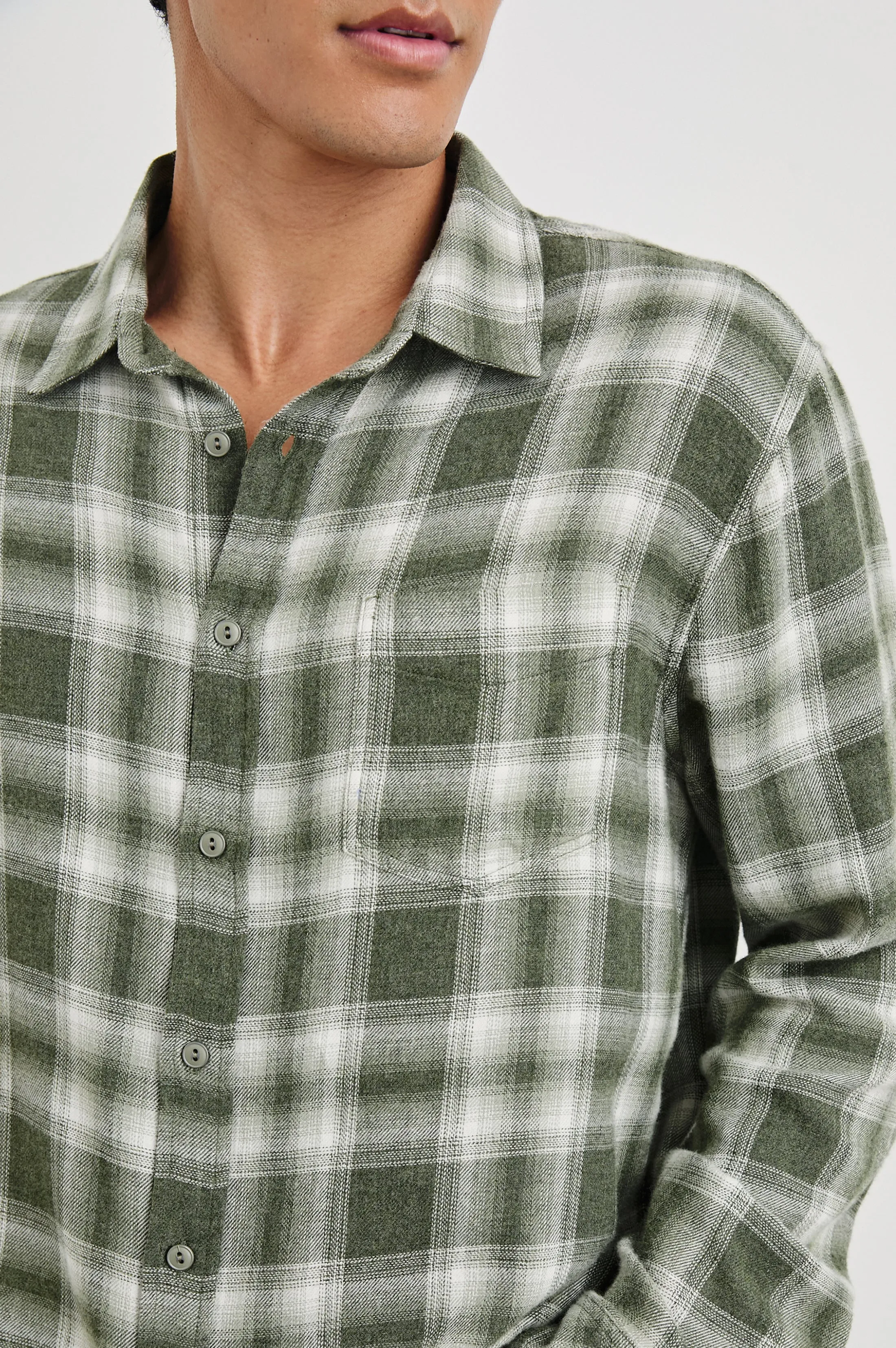 LENNOX SHIRT - DEEP MEADOW WHITE sold by Rails