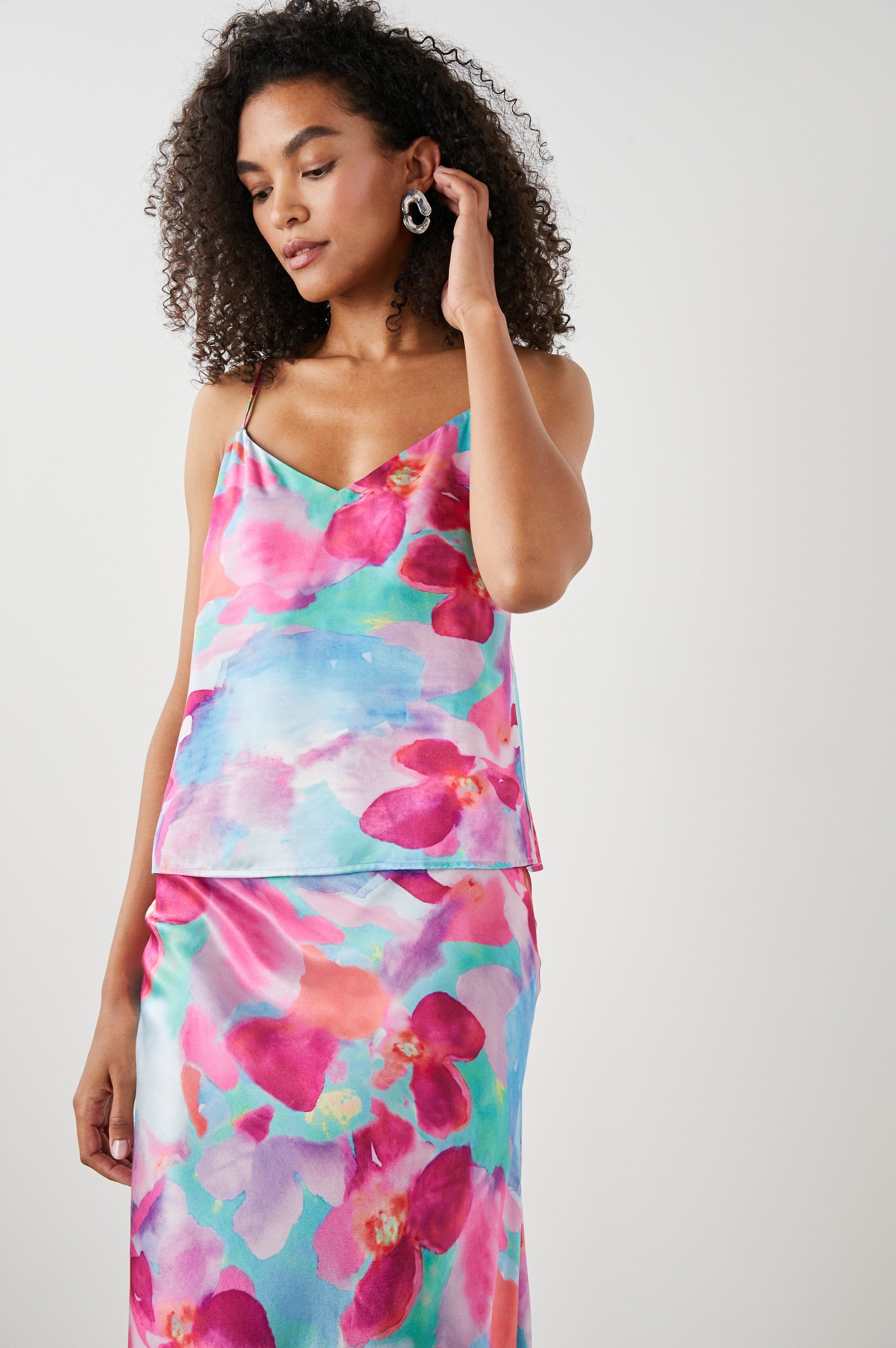 PAOLA TOP - LEI FLORAL sold by Rails