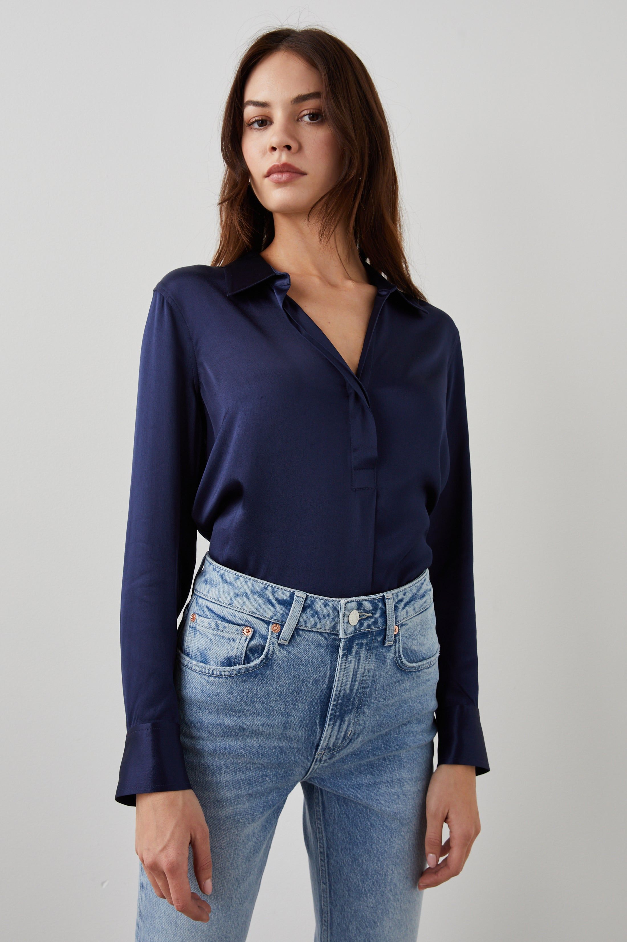 NISSA TOP - NAVY sold by Rails