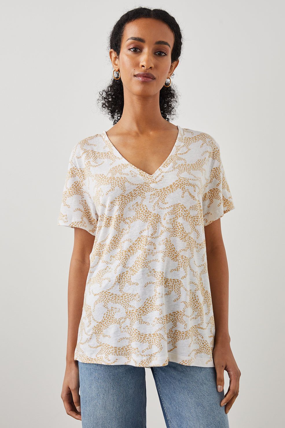 THE CARA V NECK T-SHIRT - GOLD CHEETAH sold by Rails