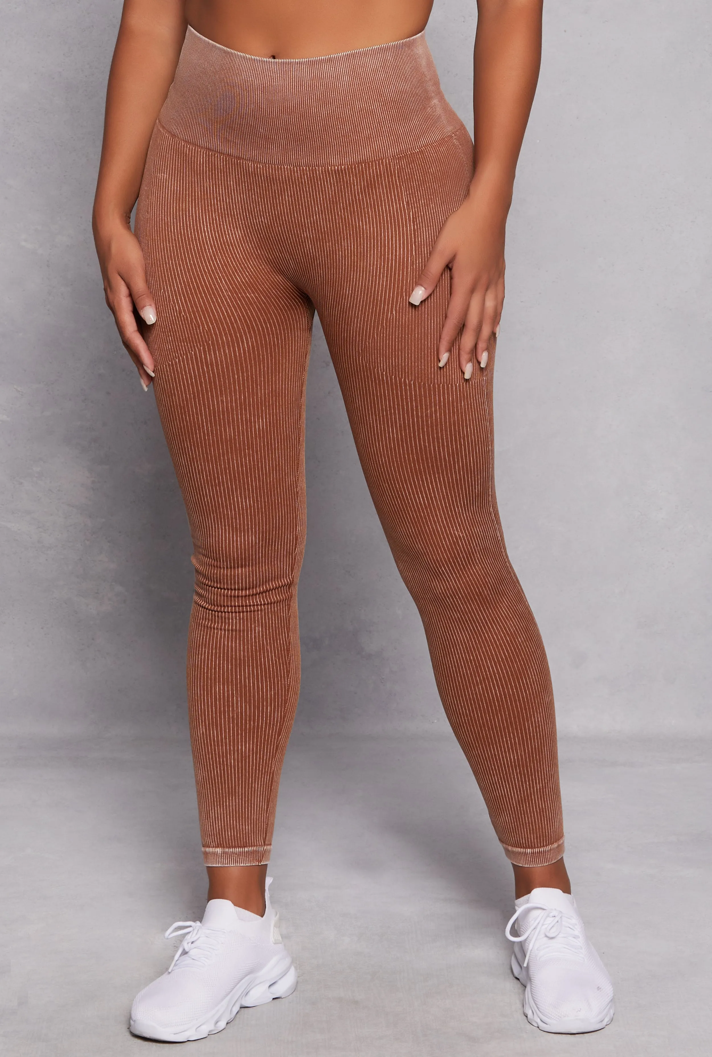 Daisy Seamless Ribbed High Waisted Leggings sold by Rainbow product image thumbnail 2