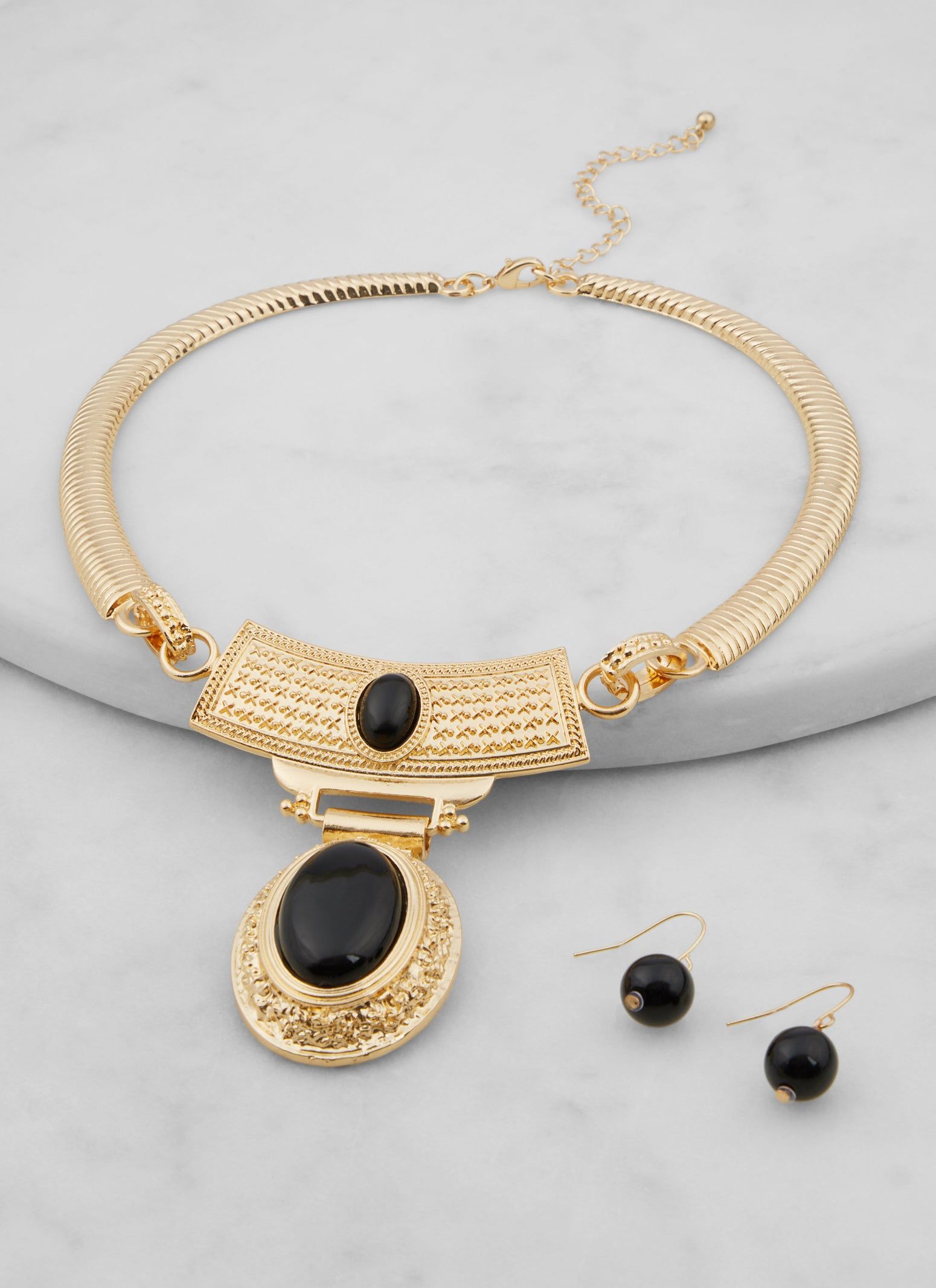 Stone Pendant Collar Necklace with Earrings Set sold by Rainbow product image thumbnail 2