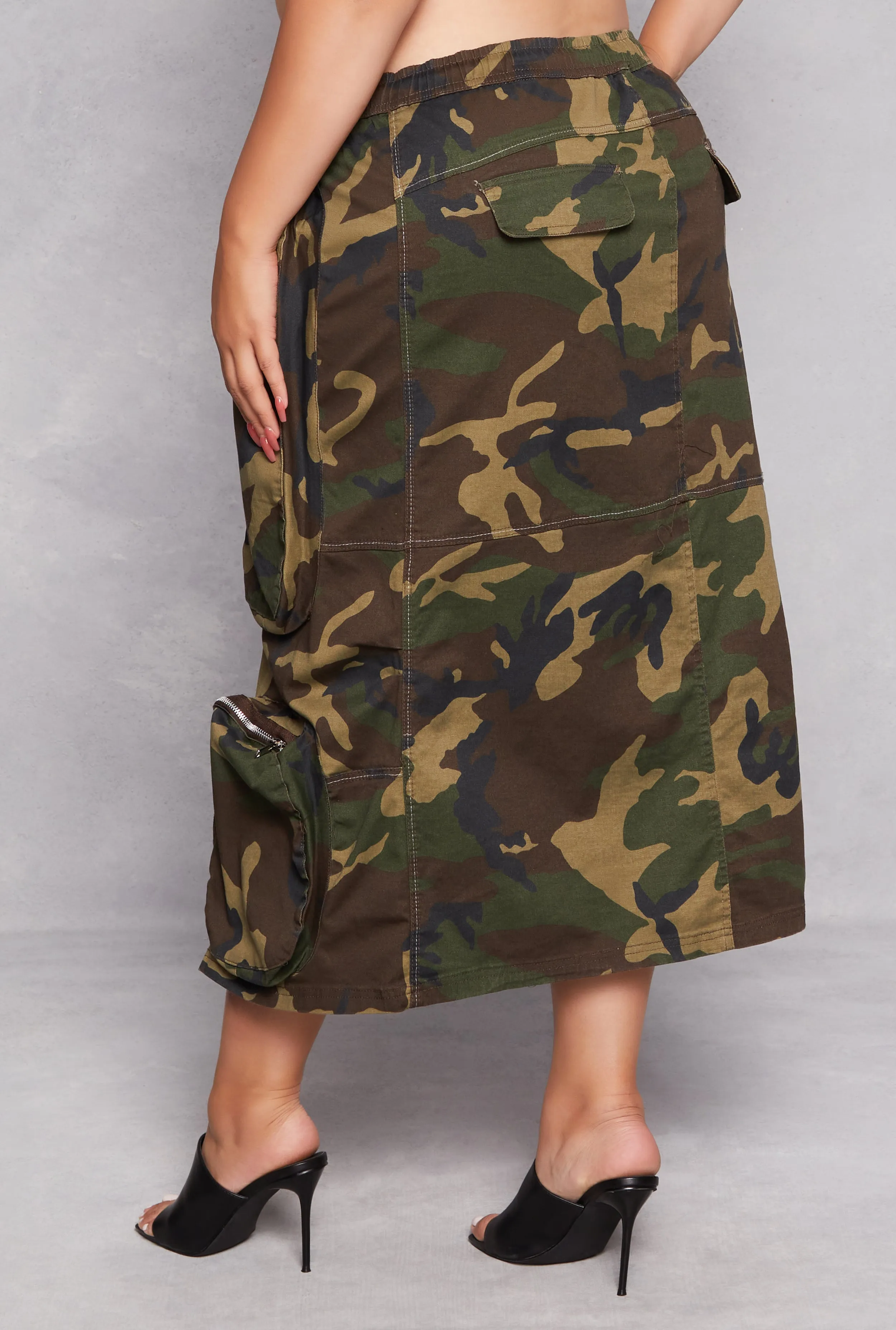 Plus Size Camo Zip Front Cargo Skirt sold by Rainbow product image thumbnail 3