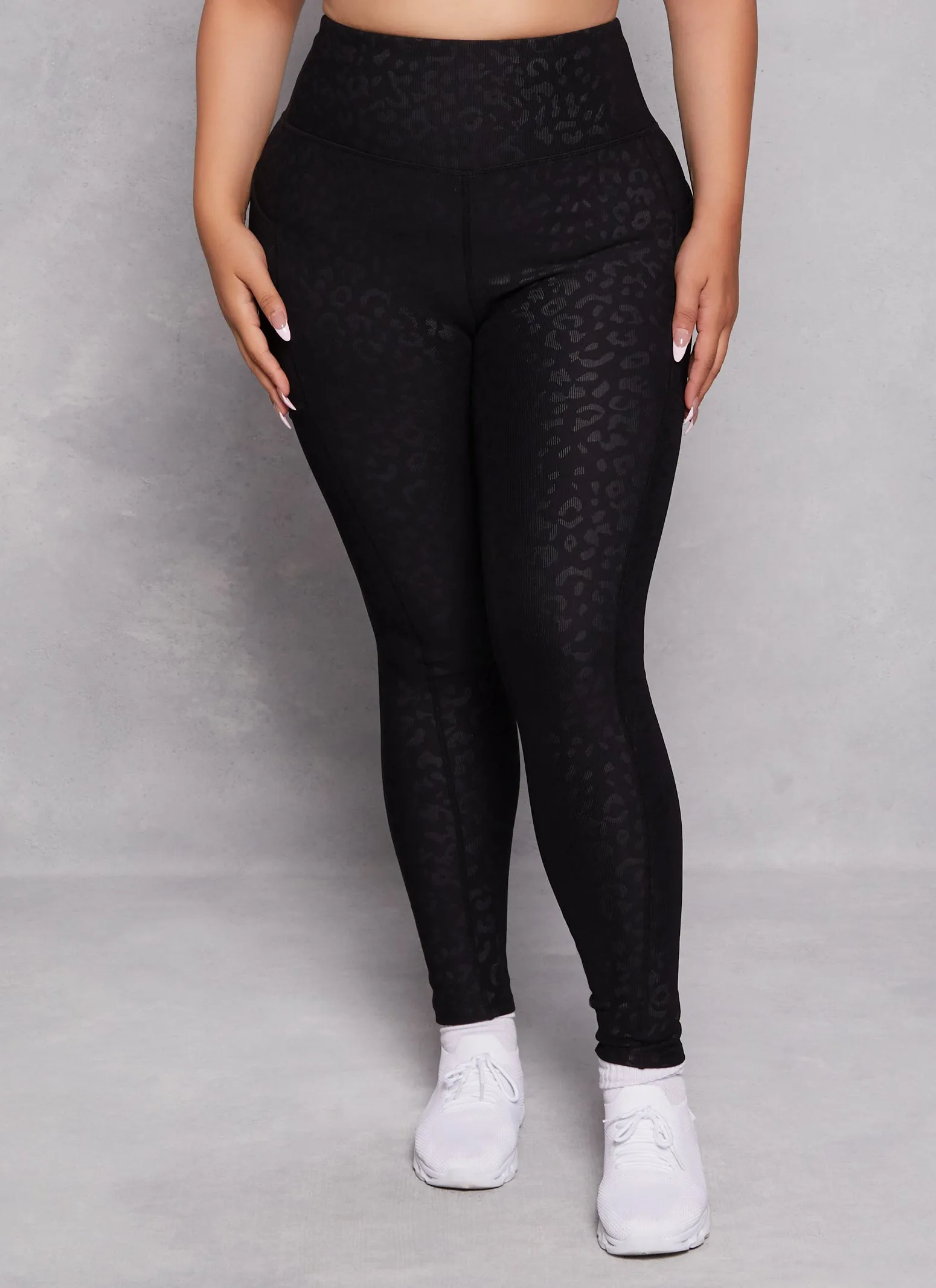 Plus Size Animal Print Cell Phone Pocket Leggings sold by Rainbow product image thumbnail 2