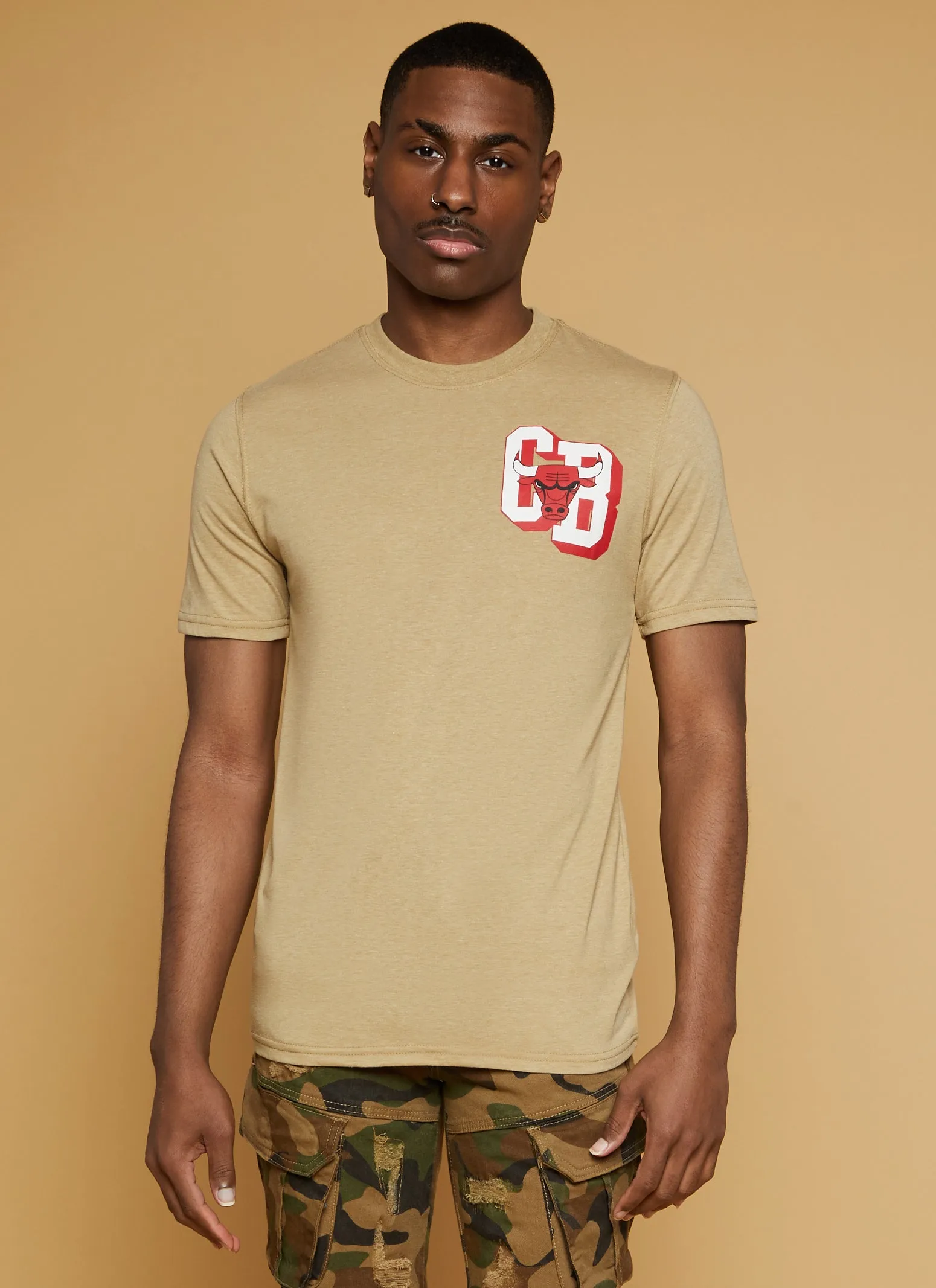 Mens NBA Chicago Bulls Crew Neck Graphic T Shirt sold by Rainbow