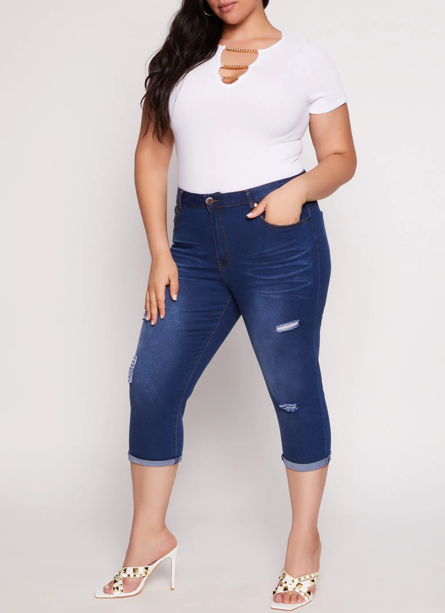 Plus Size Ribbed Knit Chain Detail Keyhole Tee sold by Rainbow product image thumbnail 2