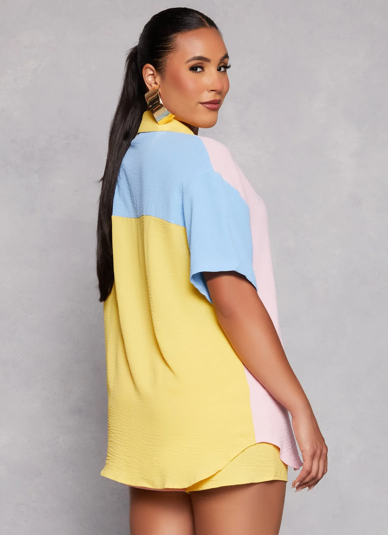 Airy Crepe Knit Color Block Shirt sold by Rainbow product image thumbnail 3