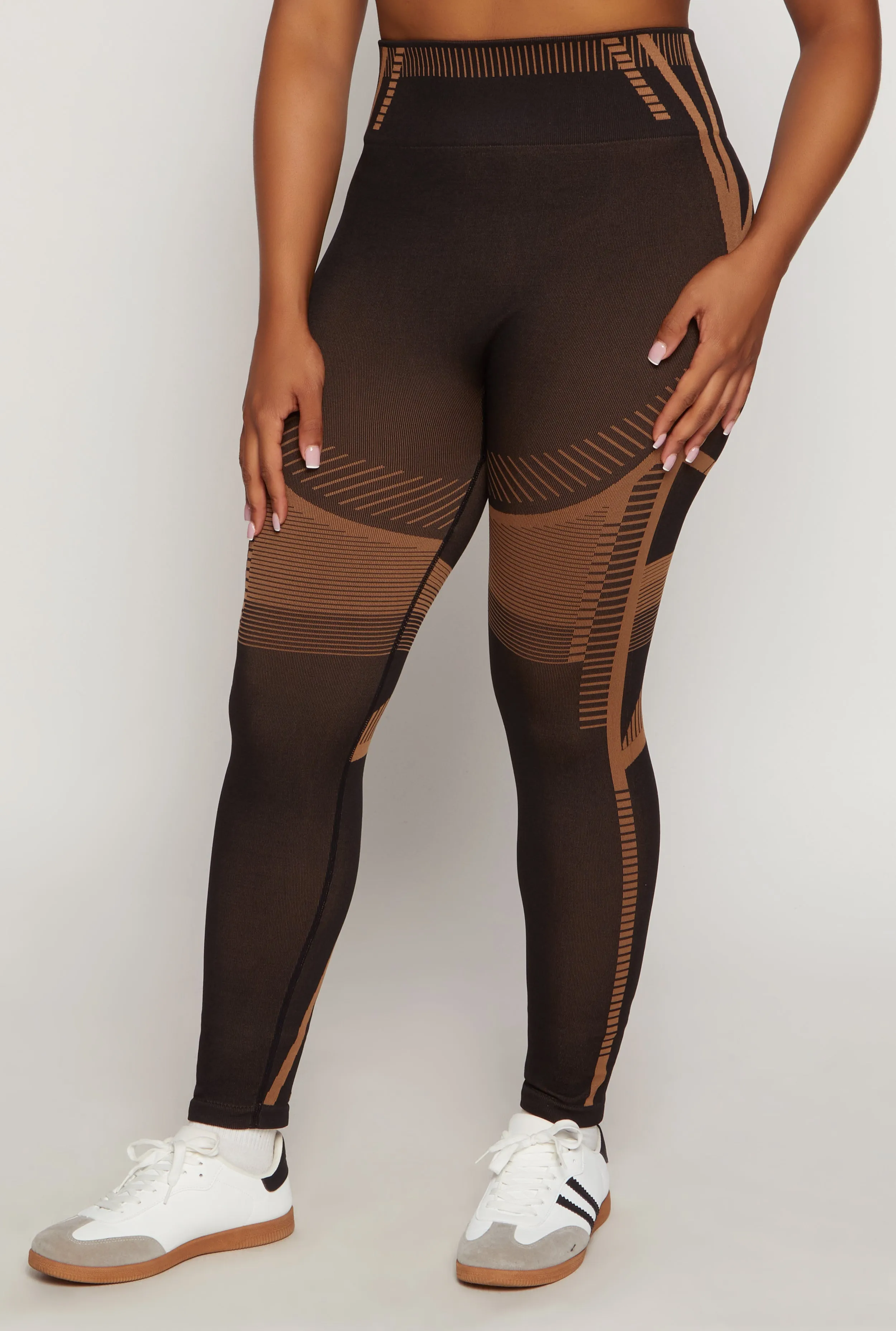 Plus Size Contrast Stripe Seamless Leggings sold by Rainbow product image thumbnail 2