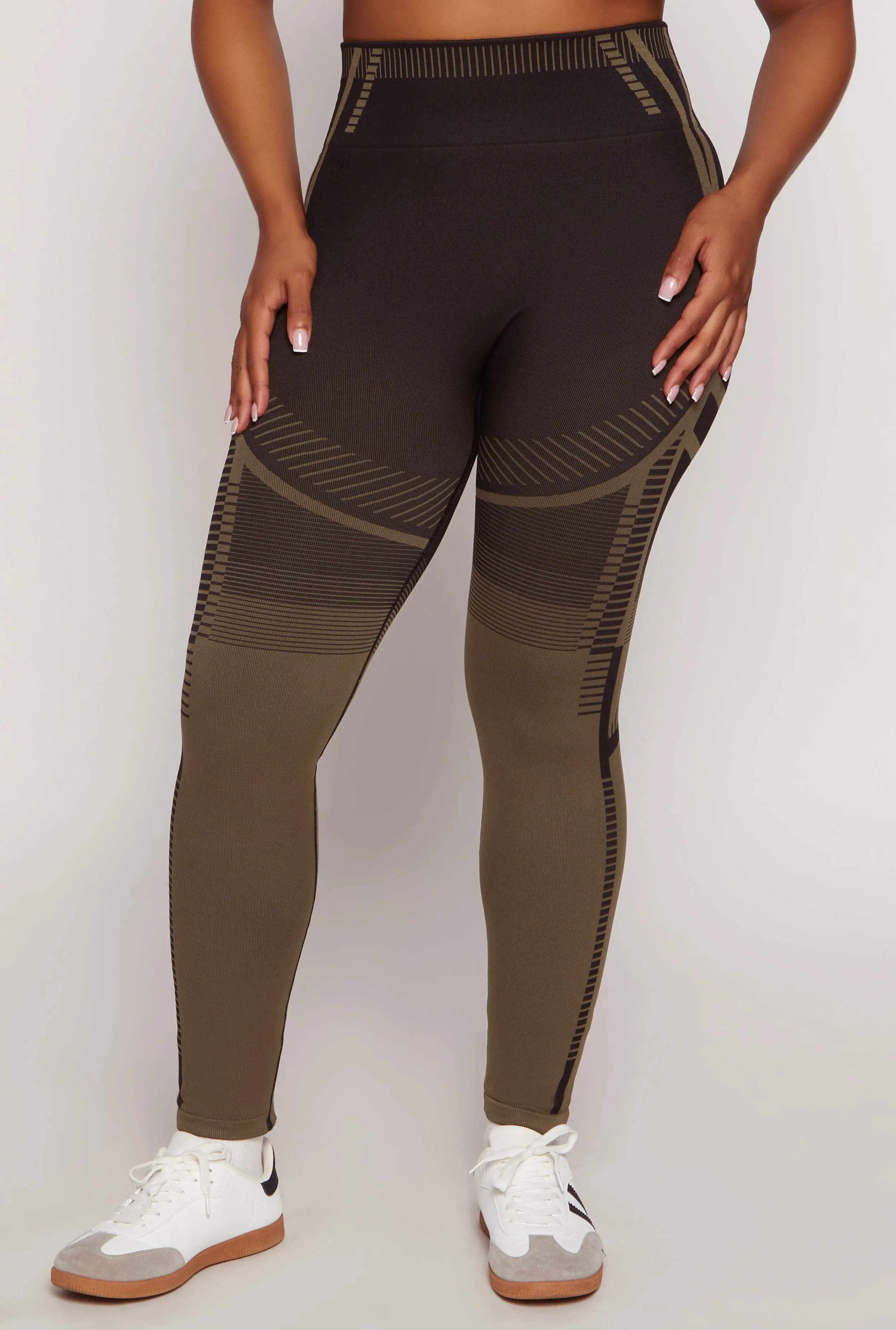 Plus Size Contrast Stripe Seamless Leggings sold by Rainbow product image thumbnail 2