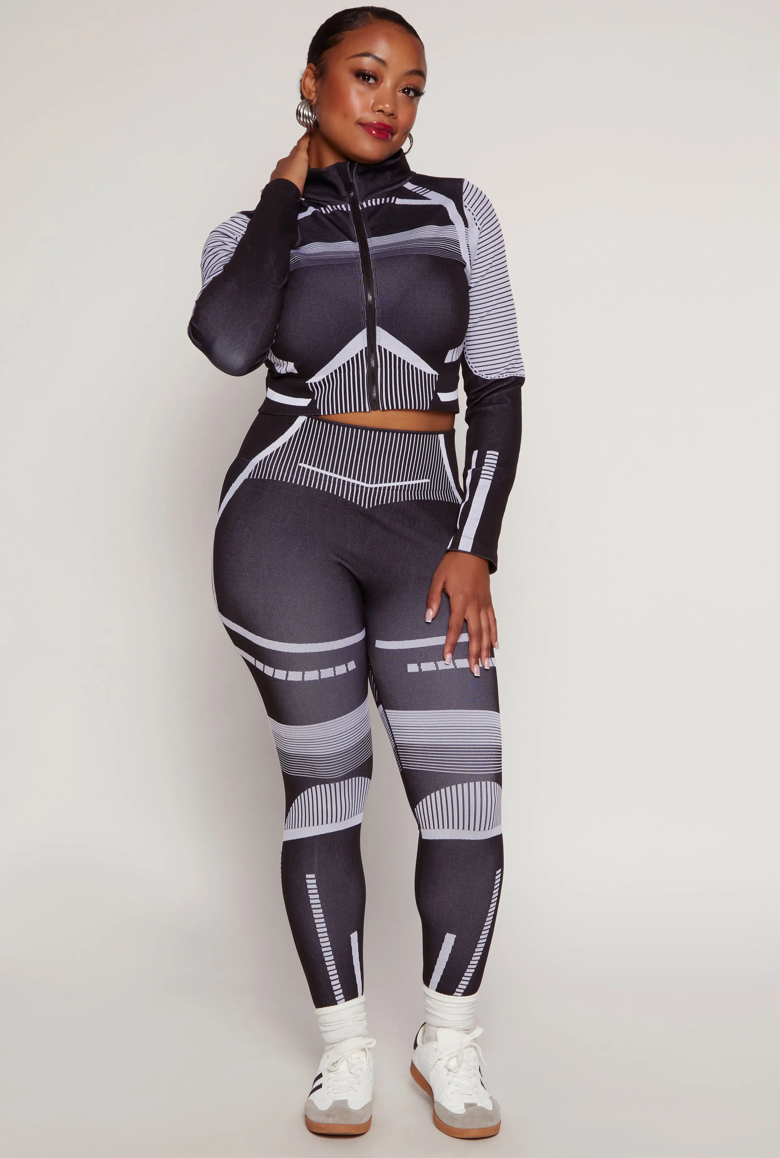 Plus Size Seamless Printed Cropped Track Jacket sold by Rainbow product image thumbnail 2