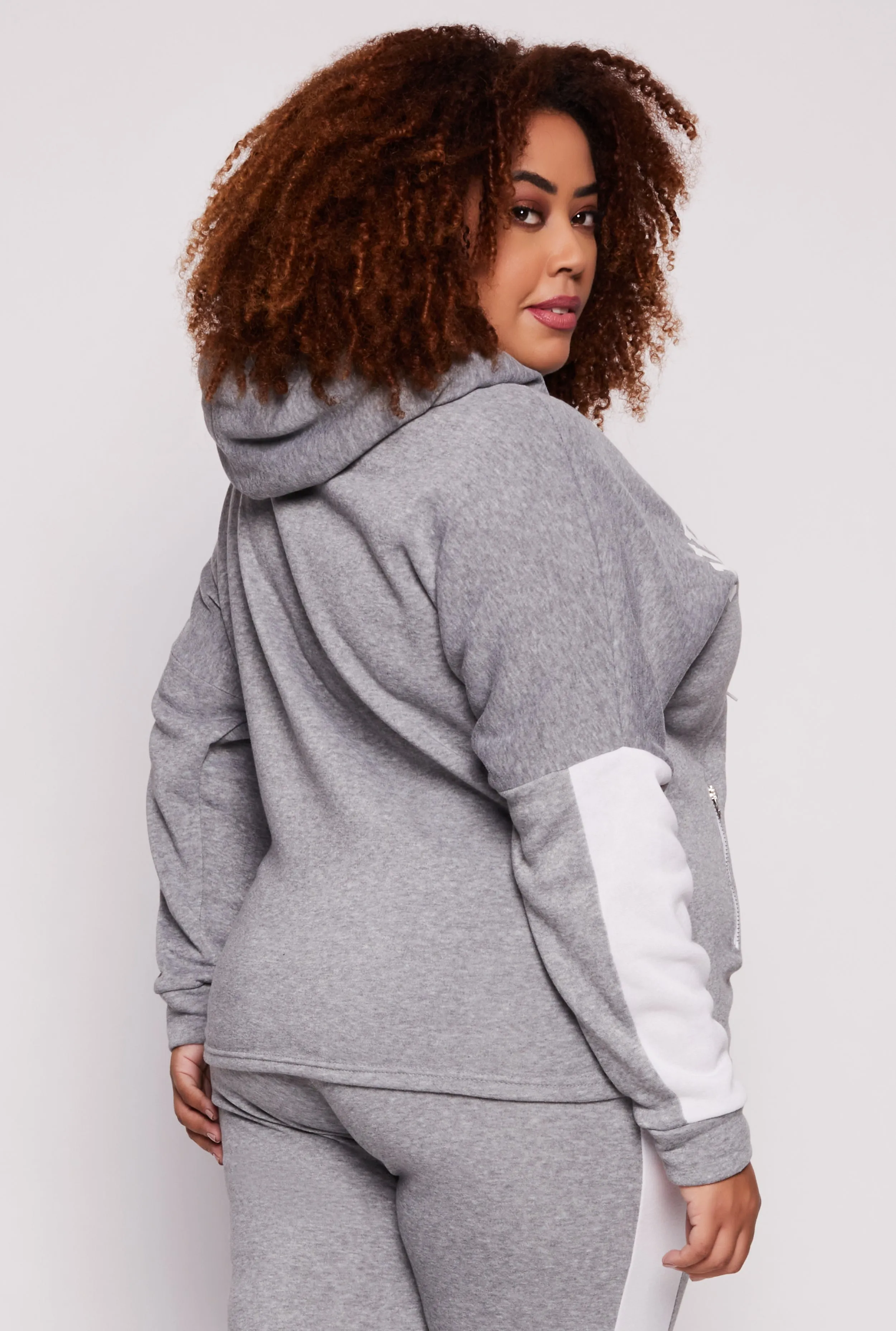 Plus Size New York City Never Sleeps Pullover Hoodie sold by Rainbow product image thumbnail 3