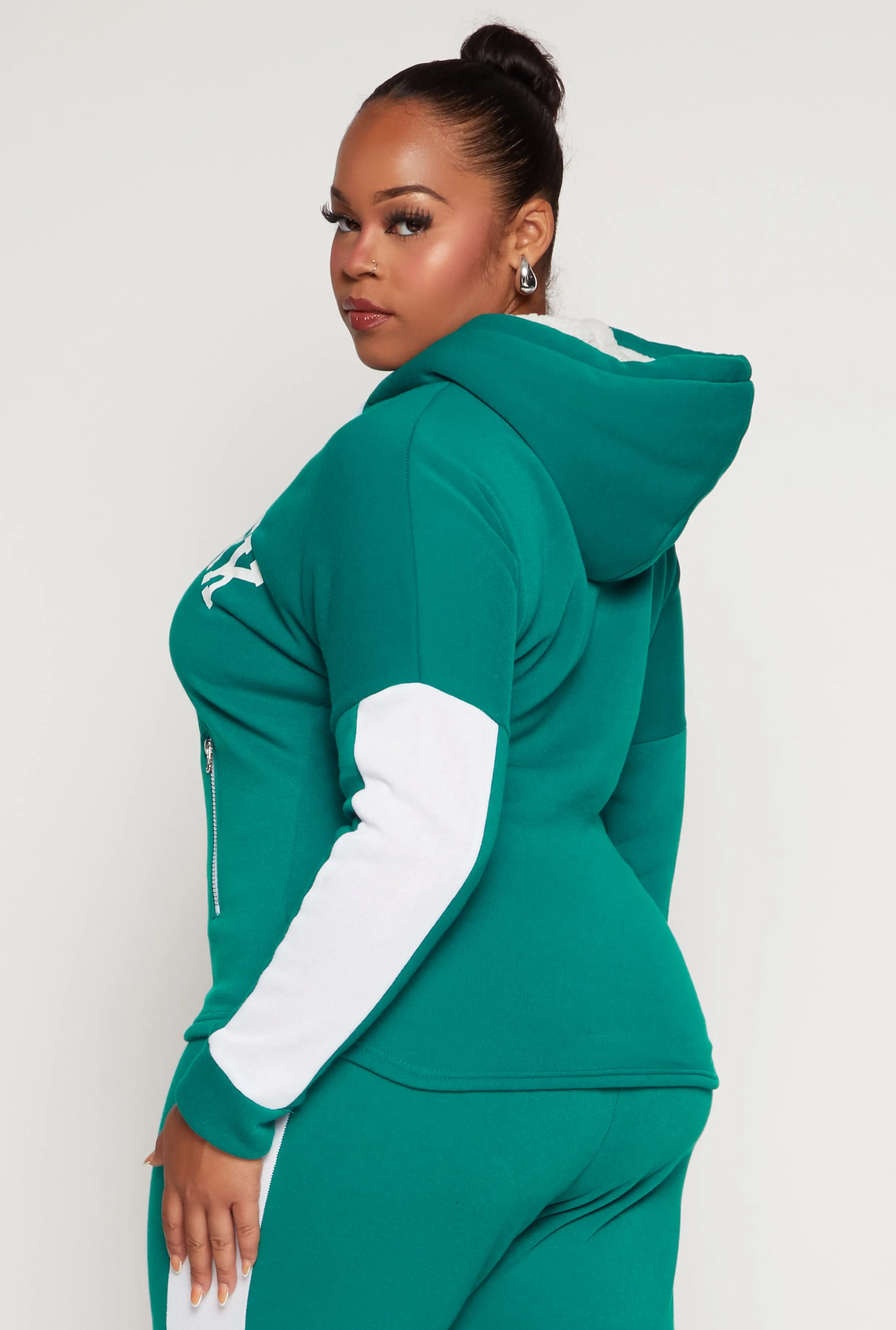 Plus Size New York City Never Sleeps Pullover Hoodie sold by Rainbow product image thumbnail 3
